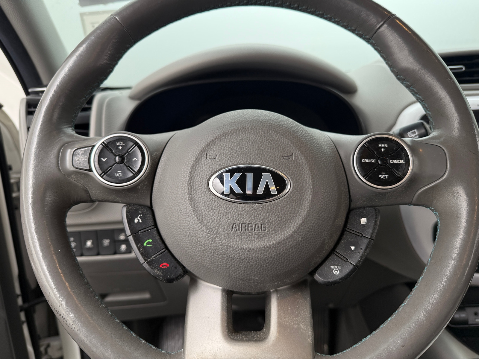 Thumbnail: 2017 Kia Soul EV - 5