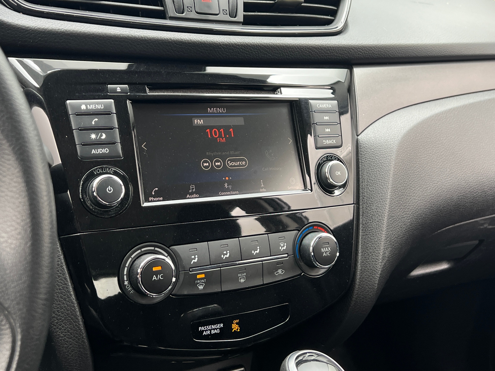 Thumbnail: 2021 Nissan Rogue Sport - 4