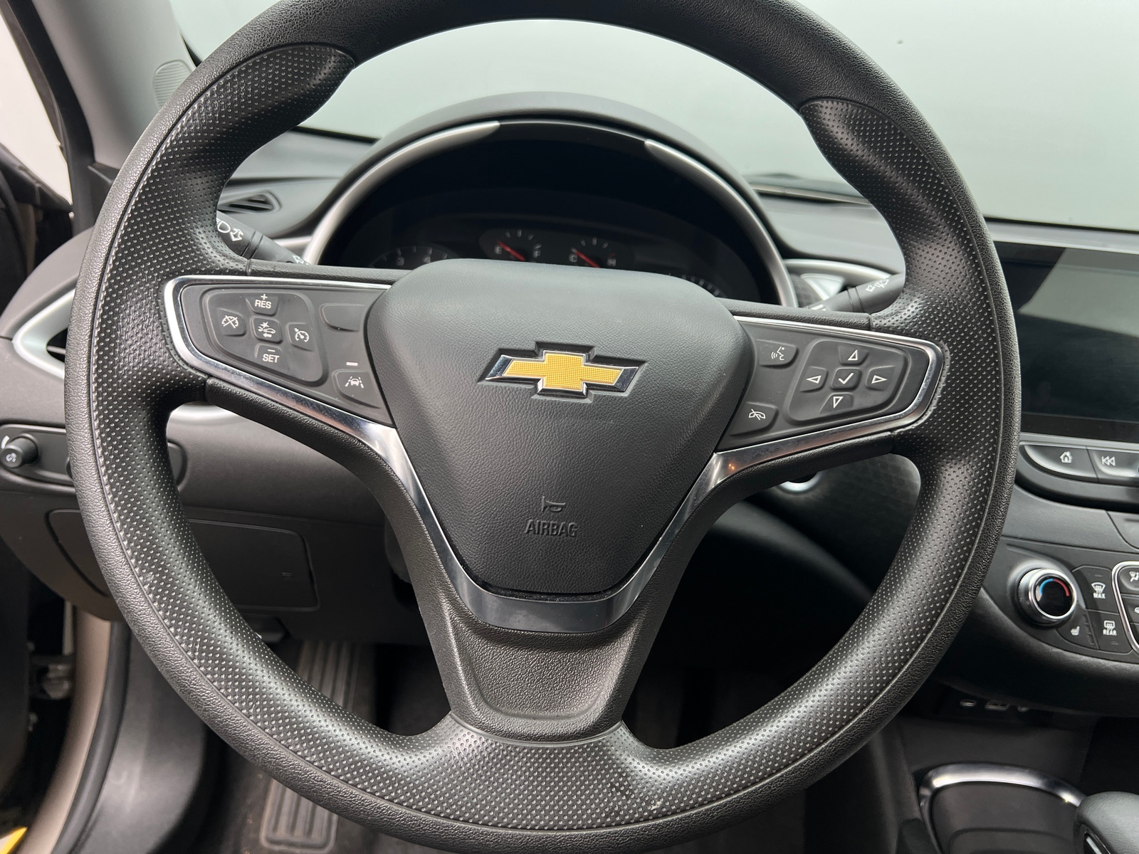 Thumbnail: 2023 Chevrolet Malibu - 5