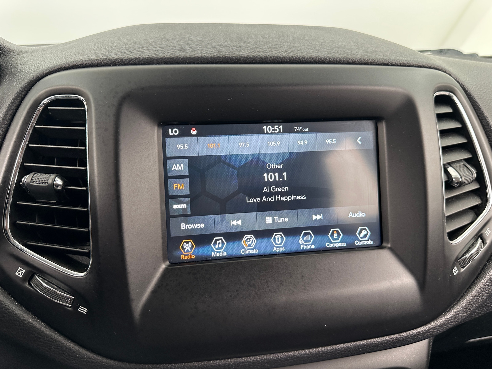 Thumbnail: 2018 Jeep Compass - 3
