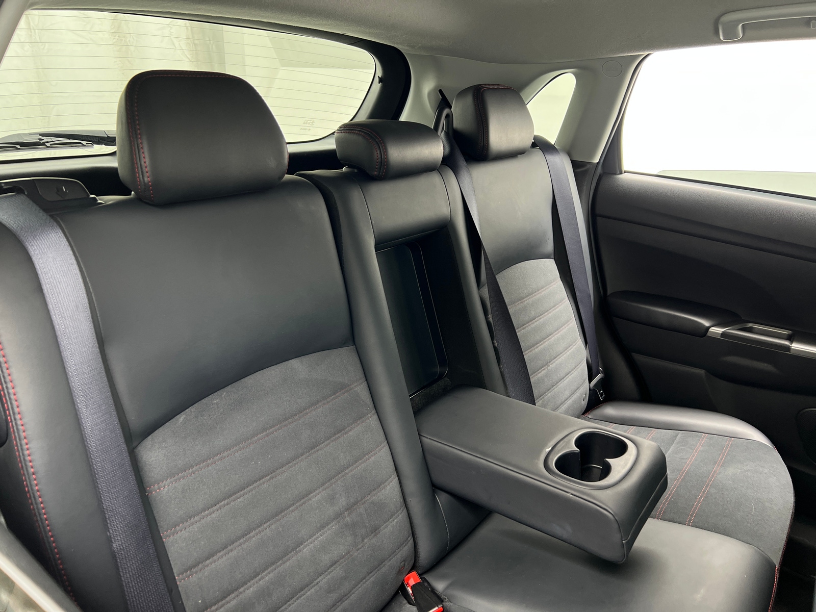 Thumbnail: 2024 Mitsubishi Outlander Sport - 6