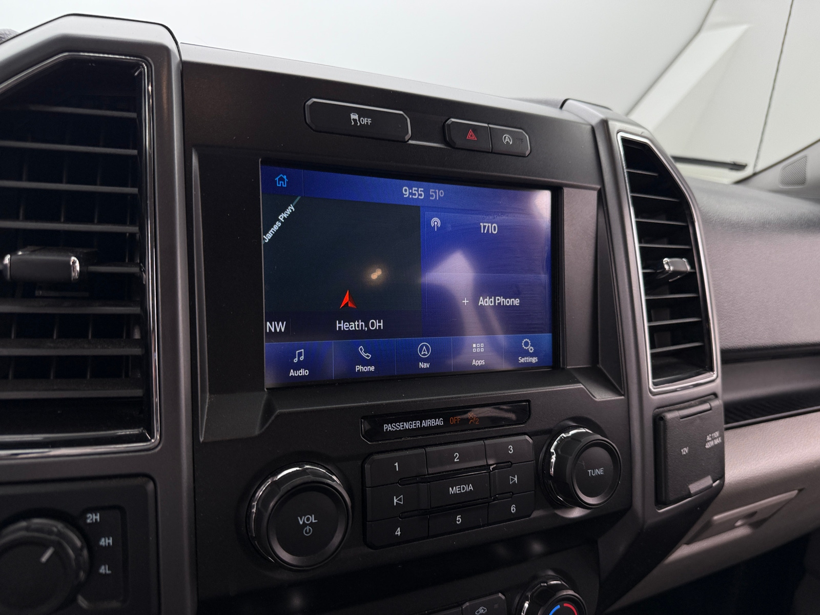 Thumbnail: 2020 Ford Econoline - 4