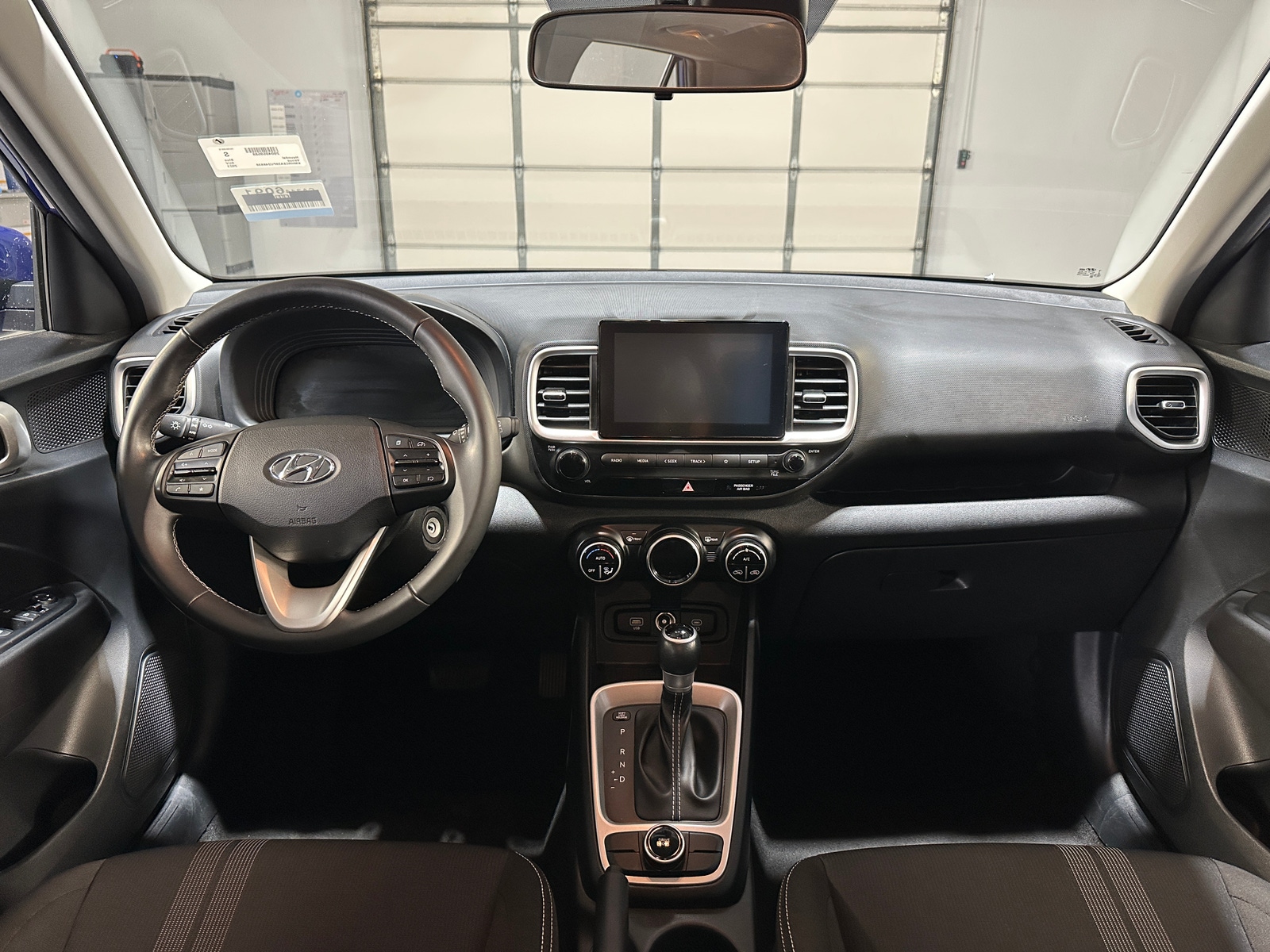 Thumbnail: 2023 Hyundai Venue - 3