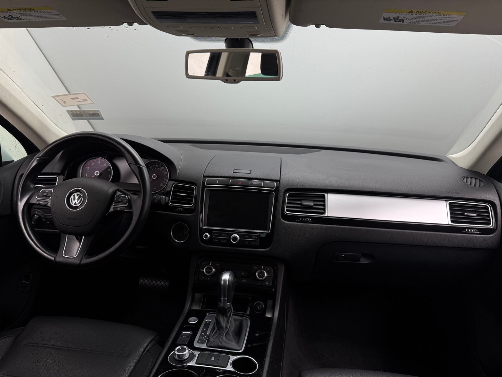 Thumbnail: 2015 Volkswagen Touareg - 3