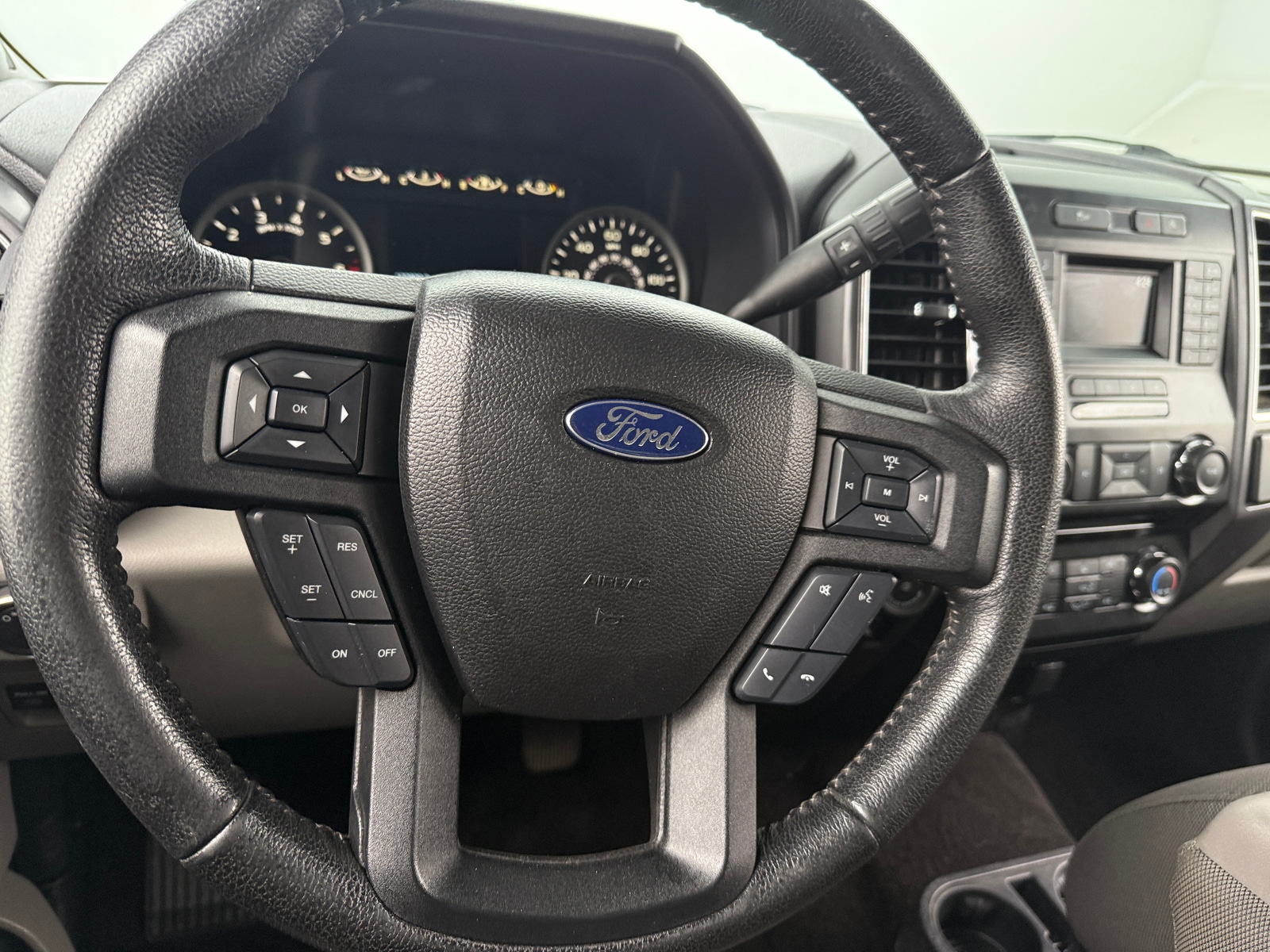 Thumbnail: 2016 Ford Econoline - 5