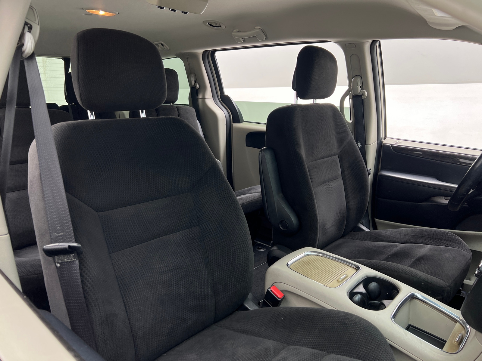 Thumbnail: 2014 Dodge Grand Caravan - 2