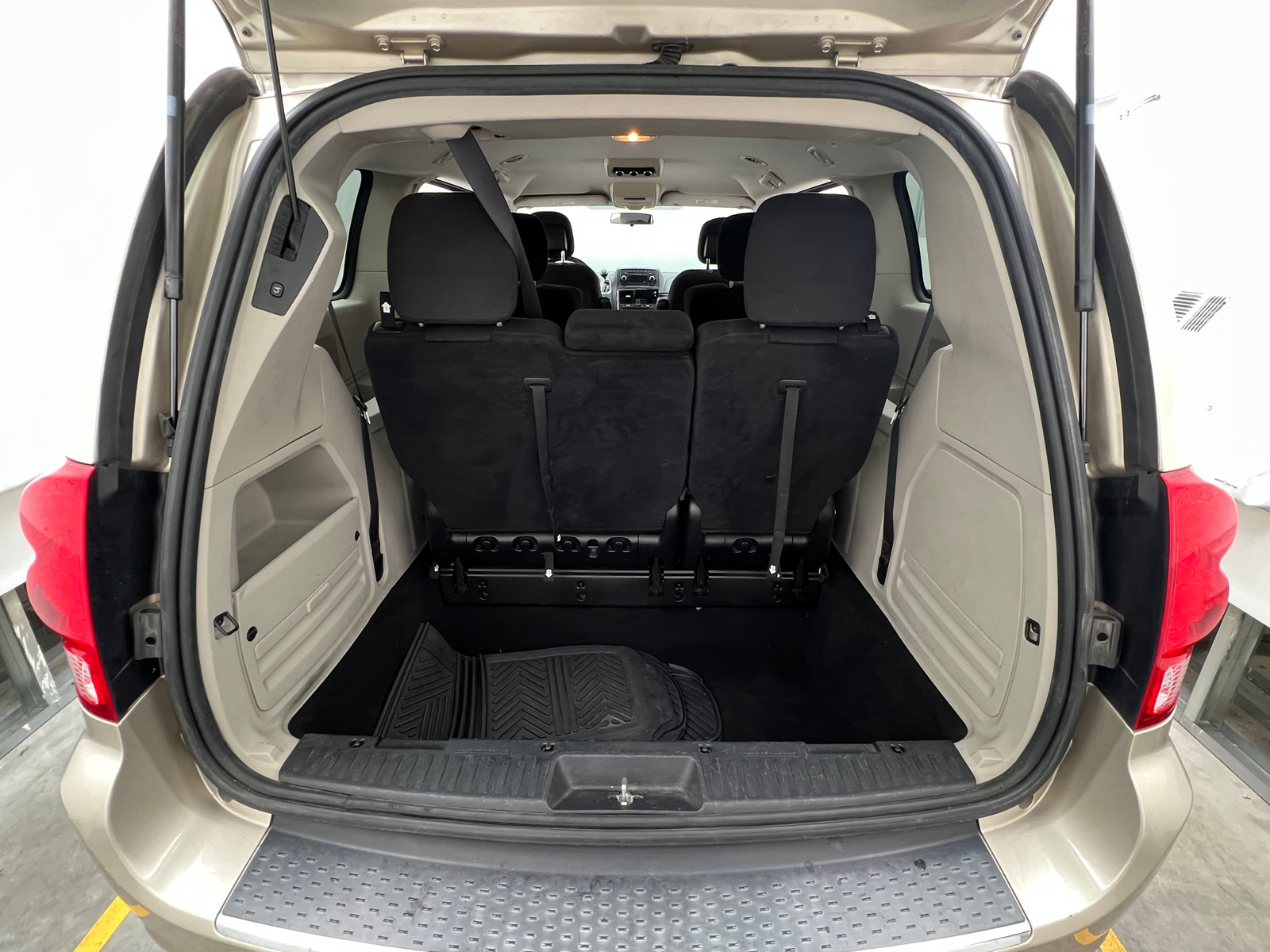 Thumbnail: 2014 Dodge Grand Caravan - 7