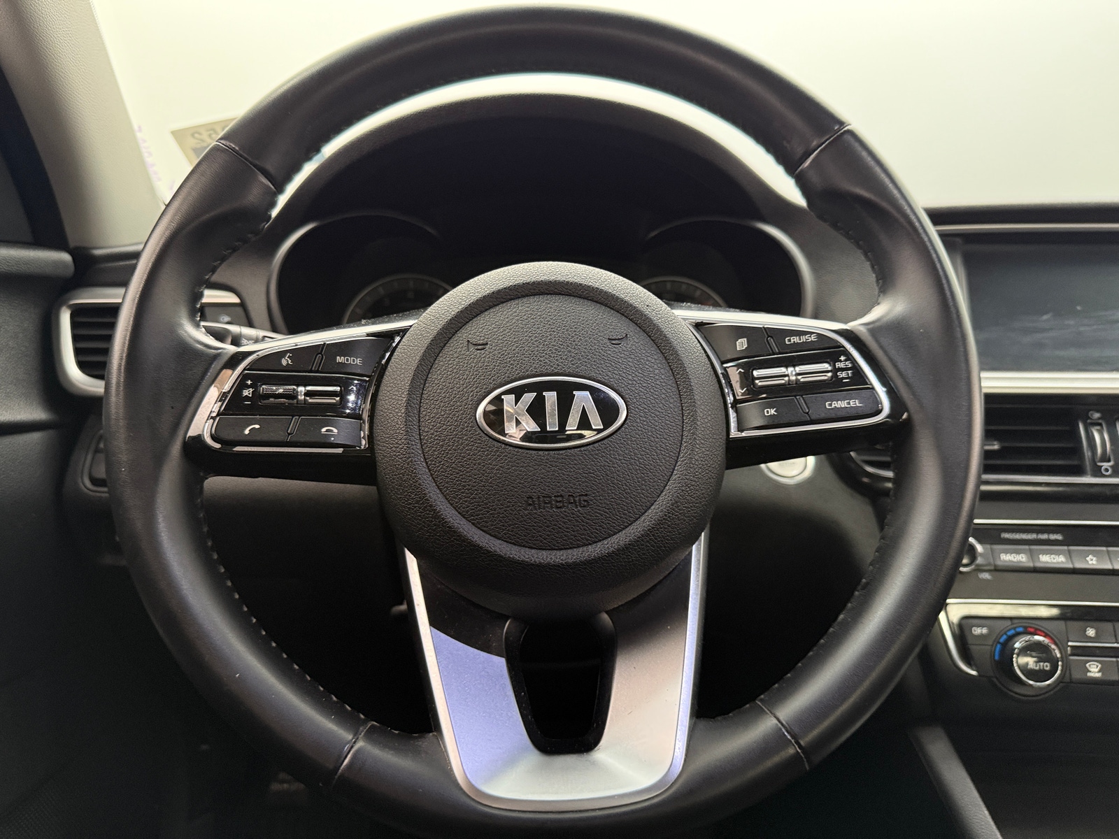 Thumbnail: 2019 Kia Optima - 4