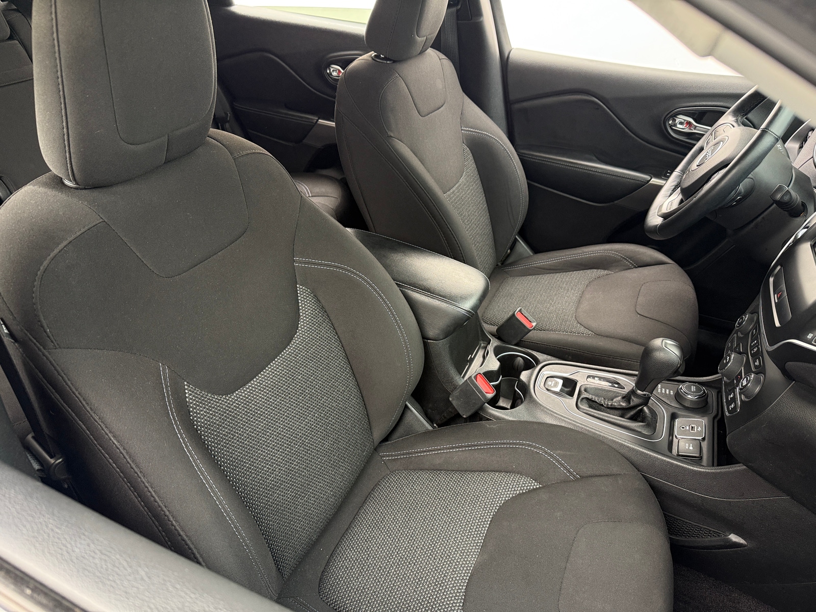 Thumbnail: 2019 Jeep Cherokee - 2