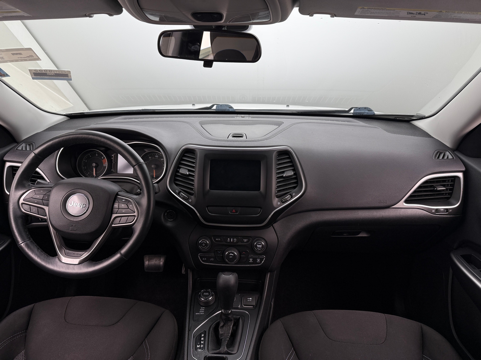 Thumbnail: 2019 Jeep Cherokee - 3