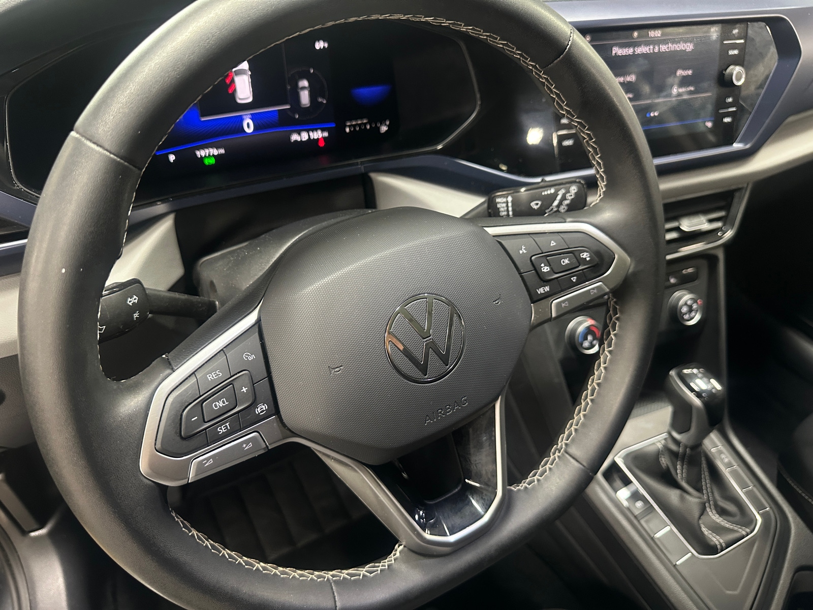 Thumbnail: 2022 Volkswagen Taos - 4