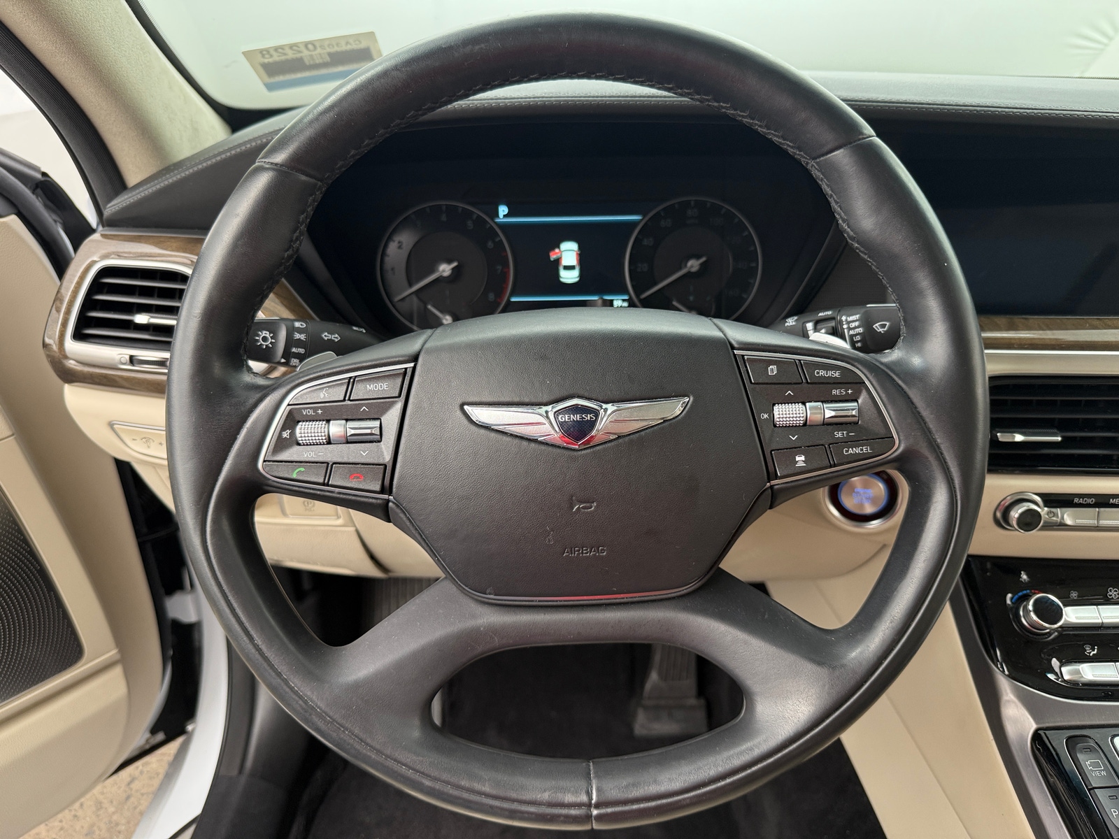 Thumbnail: 2017 Genesis G90 - 4