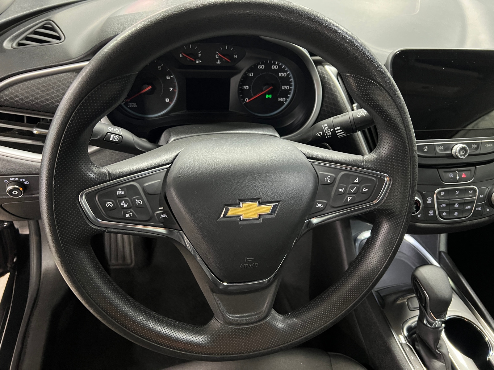 Thumbnail: 2023 Chevrolet Malibu - 5