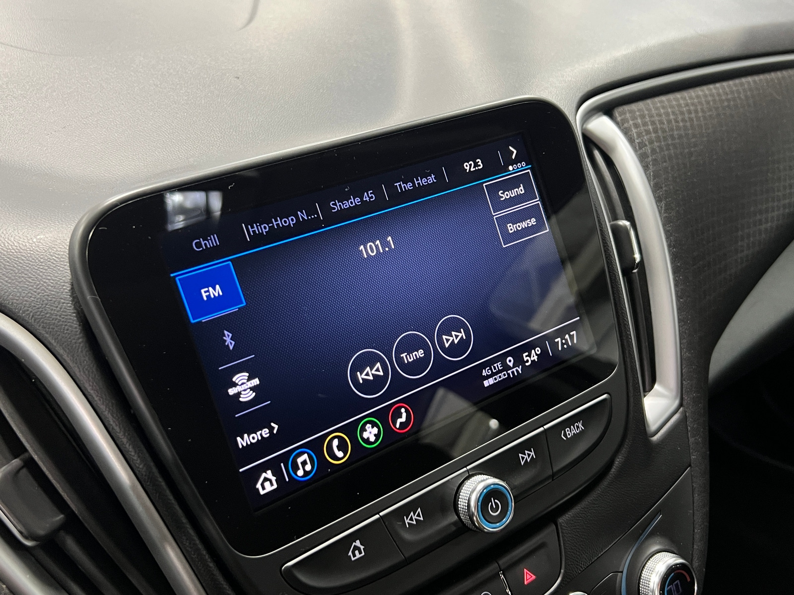 Thumbnail: 2023 Chevrolet Malibu - 4