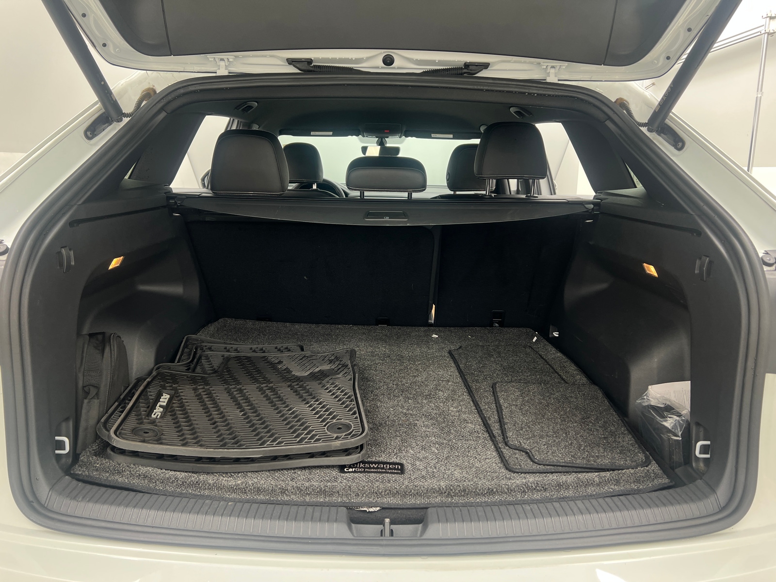 Thumbnail: 2023 Volkswagen Atlas - 6