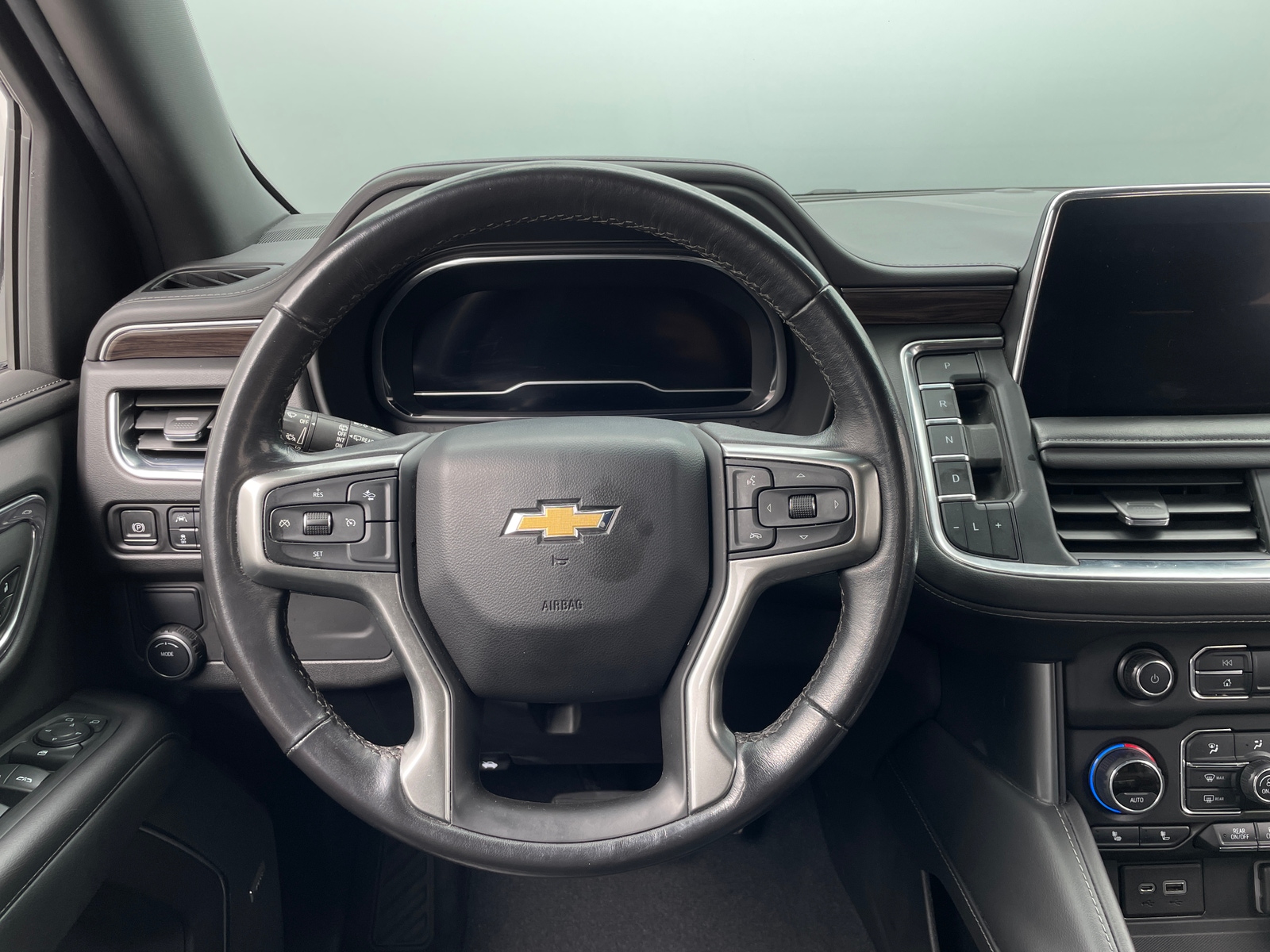 Thumbnail: 2022 Chevrolet Tahoe - 4