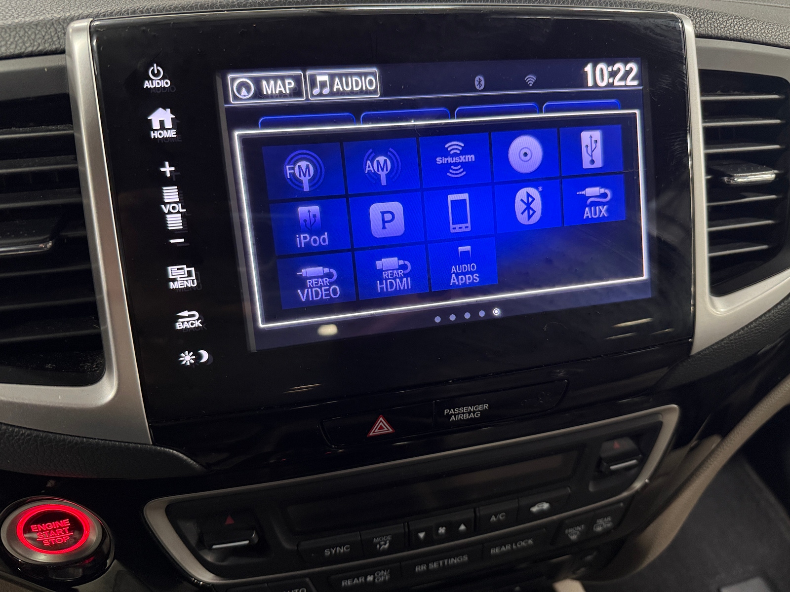 Thumbnail: 2017 Honda Pilot - 3