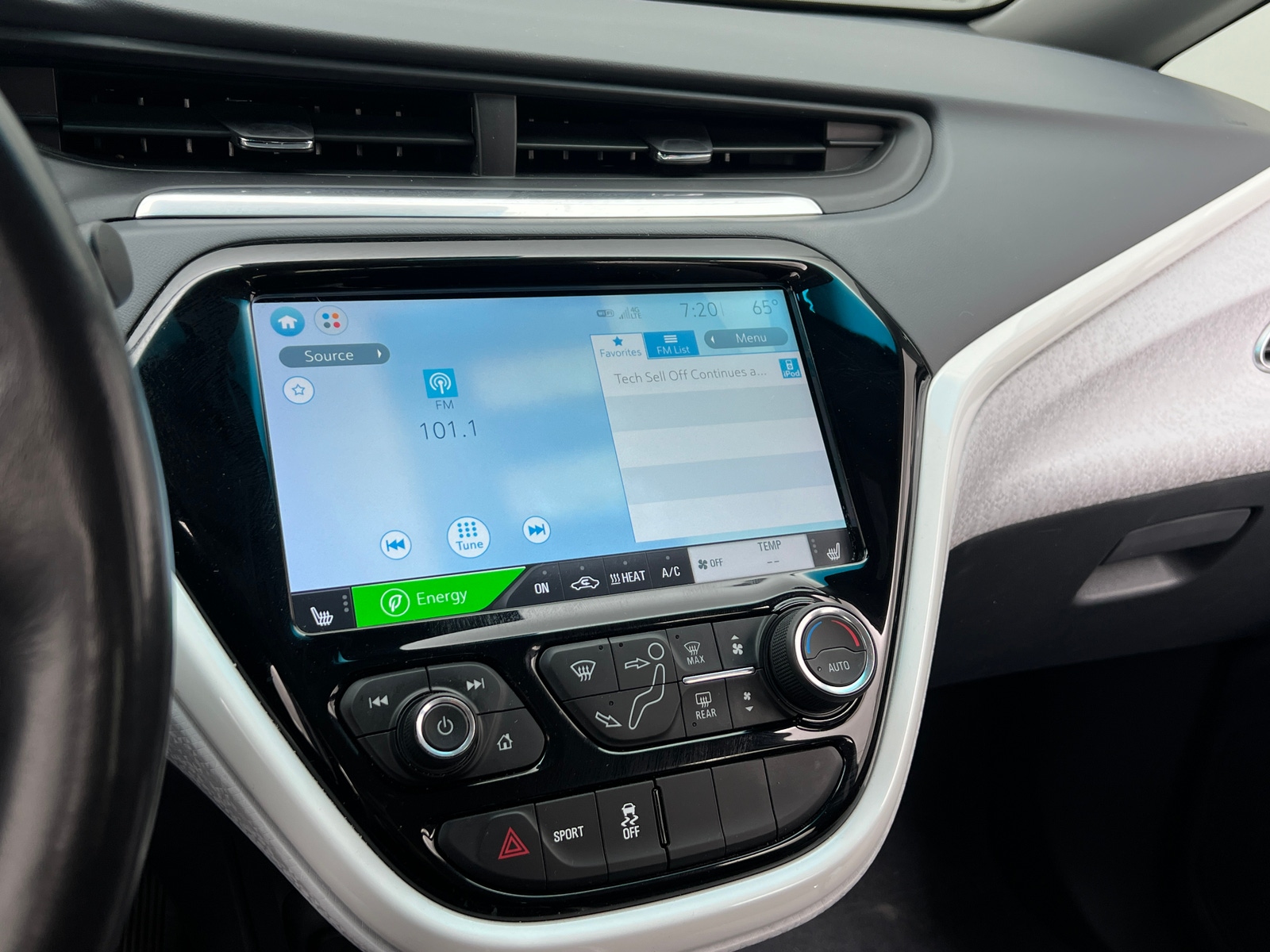 Thumbnail: 2019 Chevrolet Bolt EV - 4