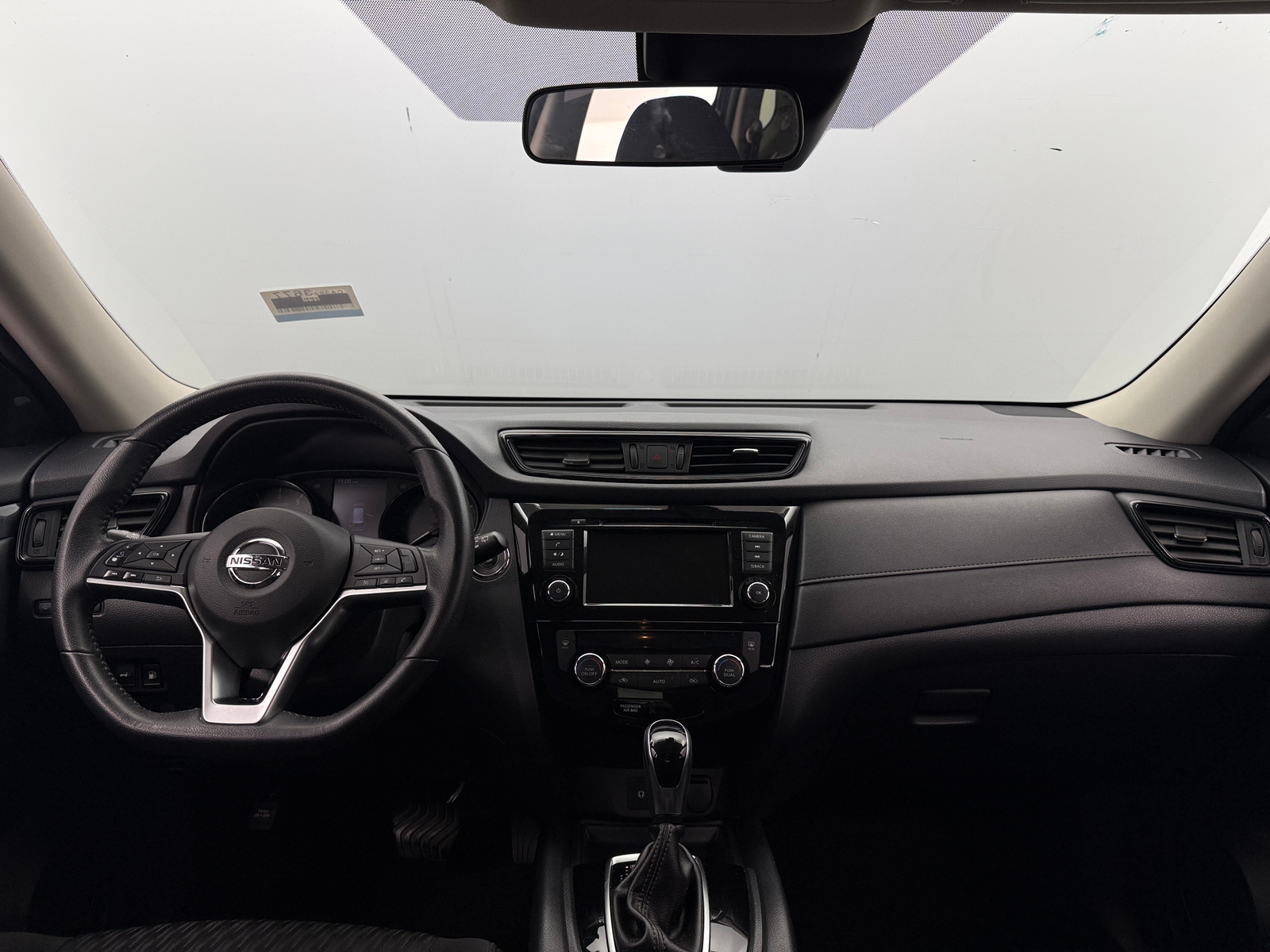 Thumbnail: 2020 Nissan Rogue - 3
