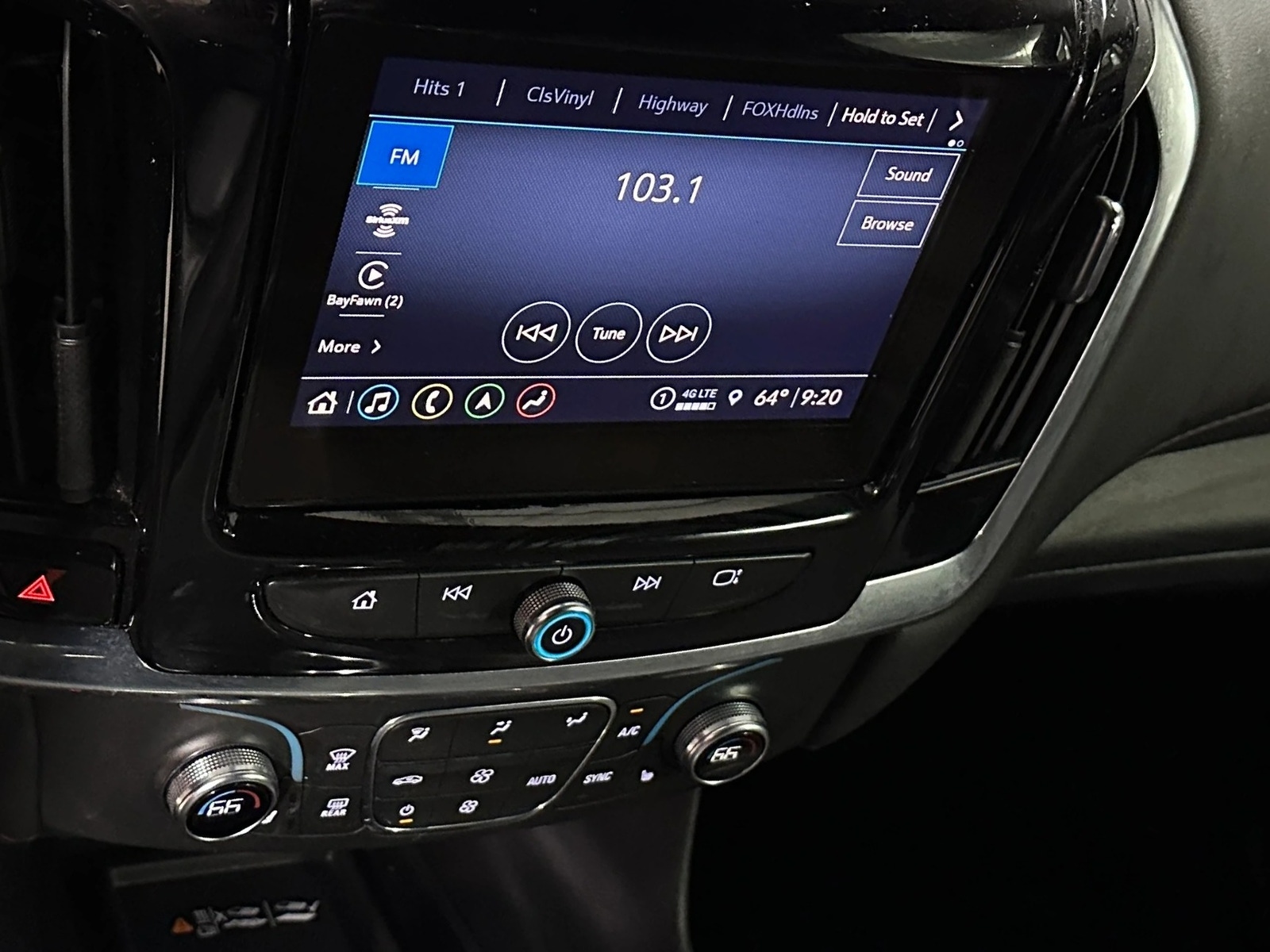 Thumbnail: 2023 Chevrolet Traverse - 3