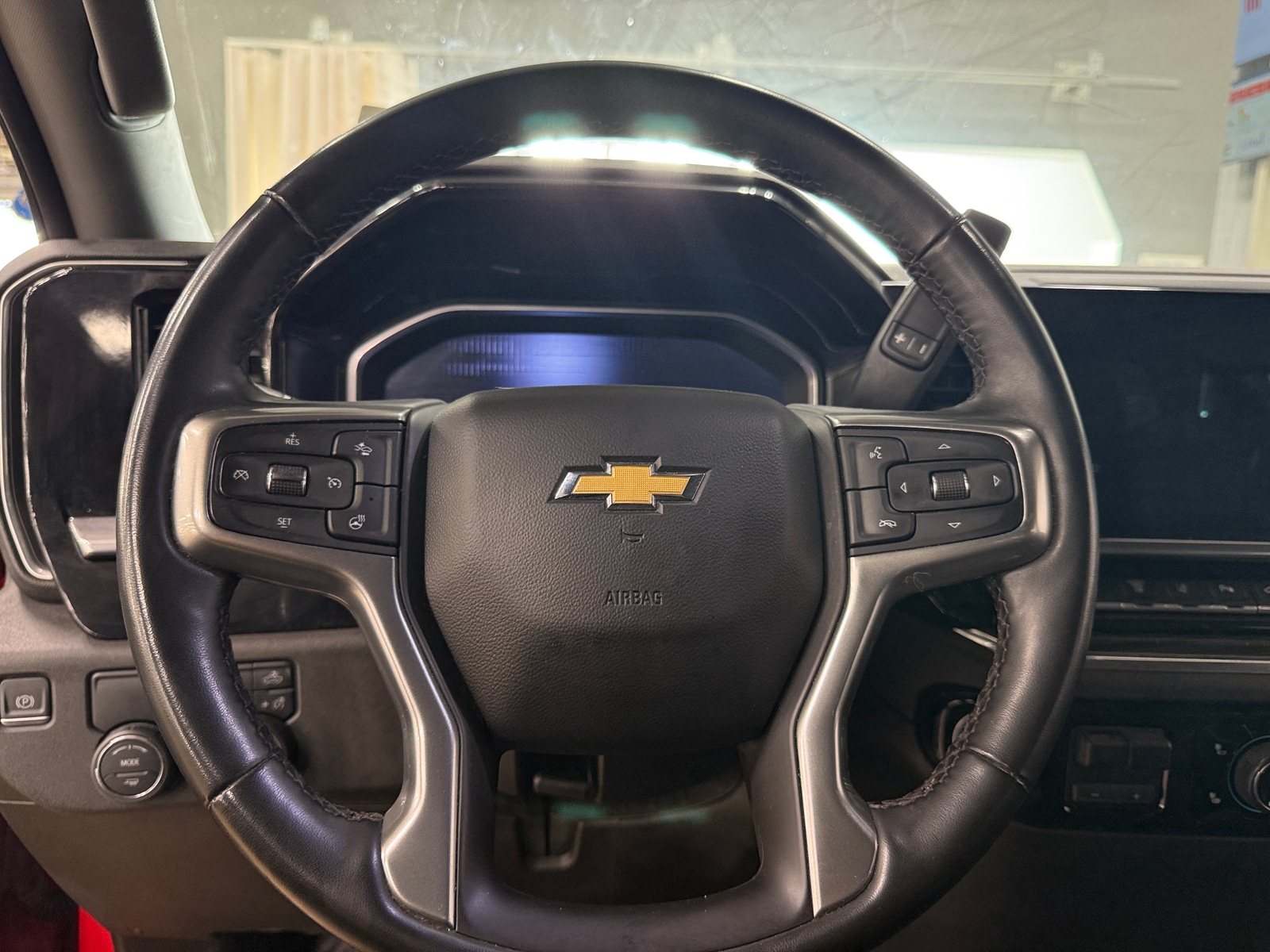 Thumbnail: 2024 Chevrolet Silverado 3500 - 5
