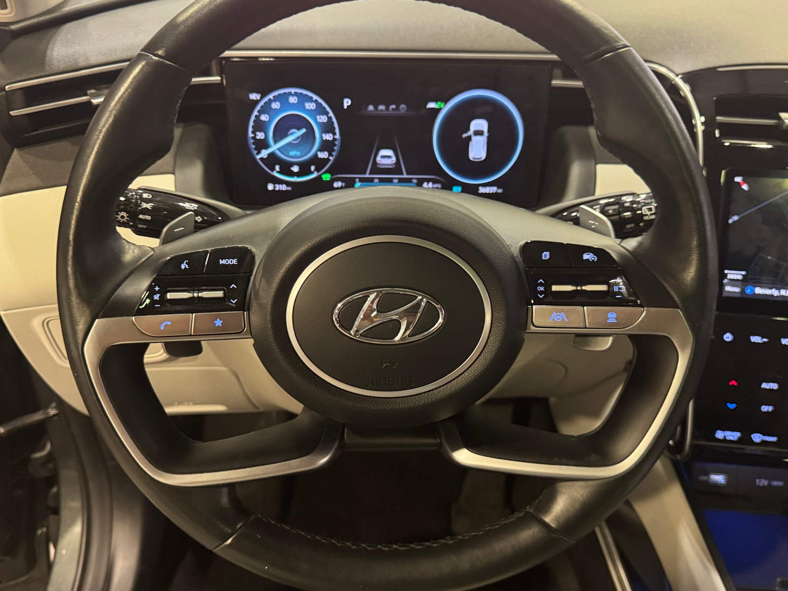Thumbnail: 2022 Hyundai Tucson - 4