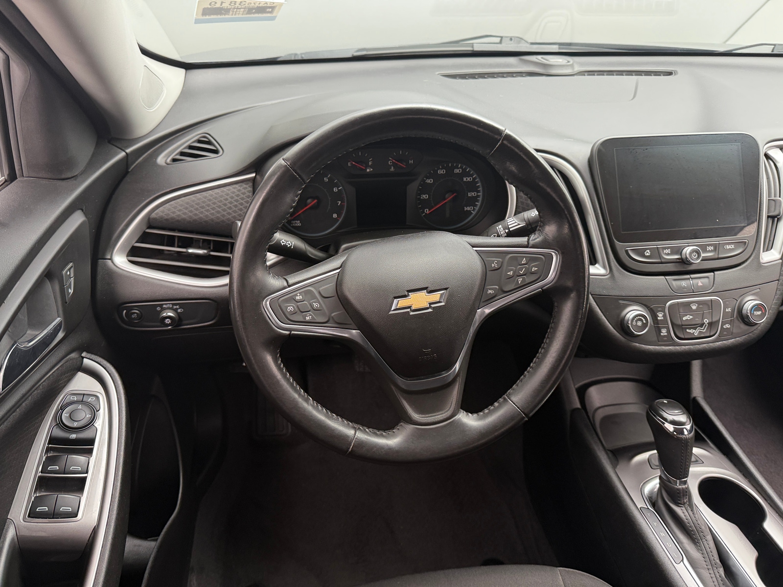 Thumbnail: 2020 Chevrolet Malibu - 5
