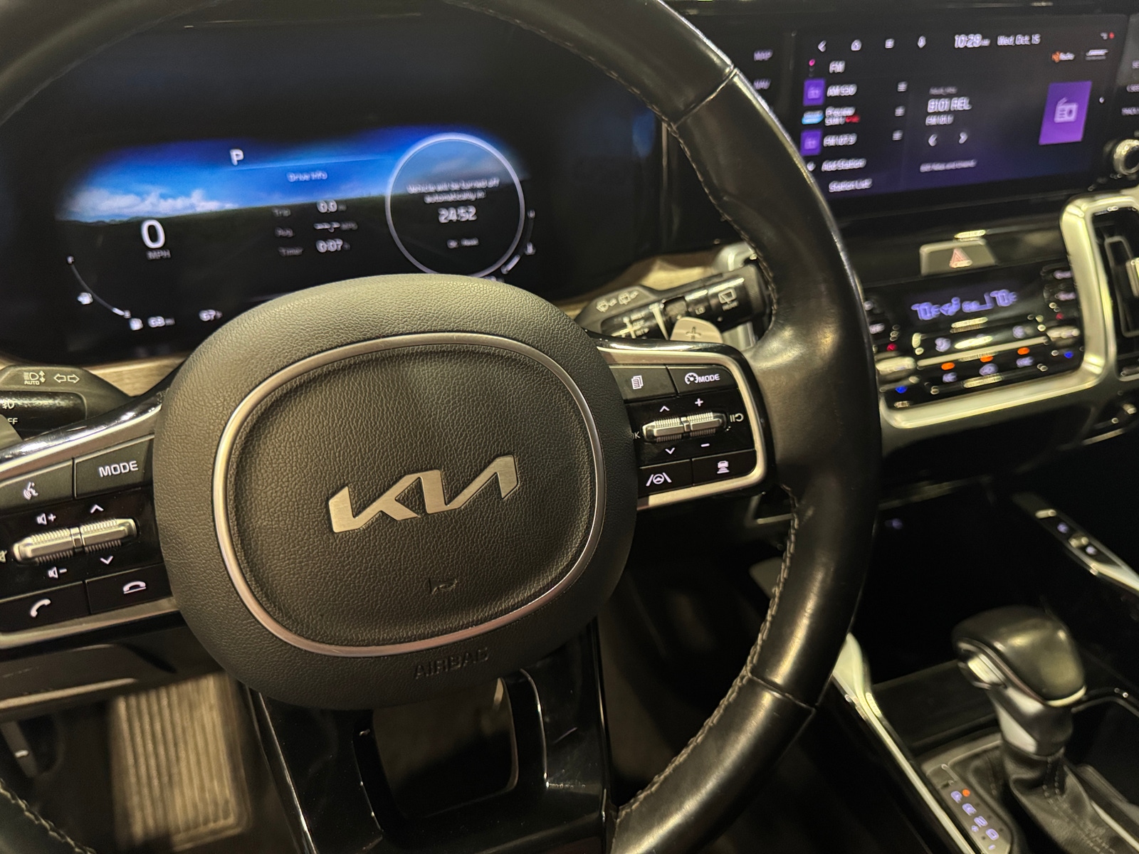 Thumbnail: 2022 Kia Sorento - 3