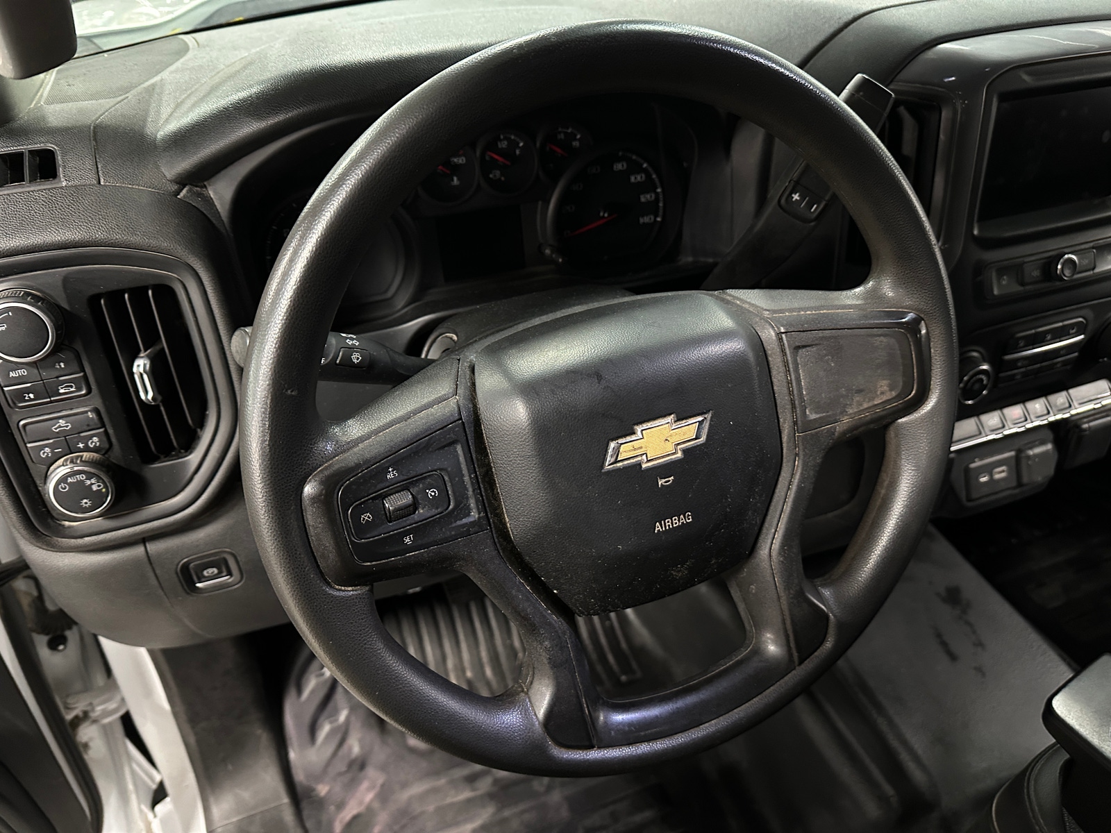 Thumbnail: 2021 Chevrolet Silverado 1500 - 4