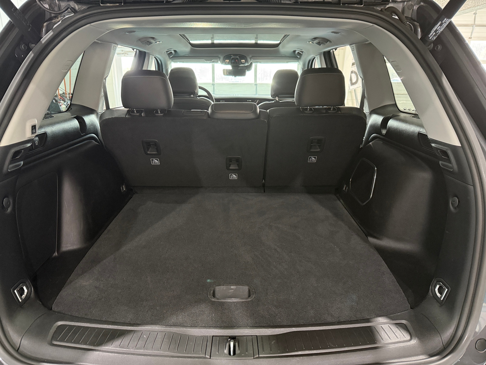 Thumbnail: 2023 Jeep Grand Cherokee - 6