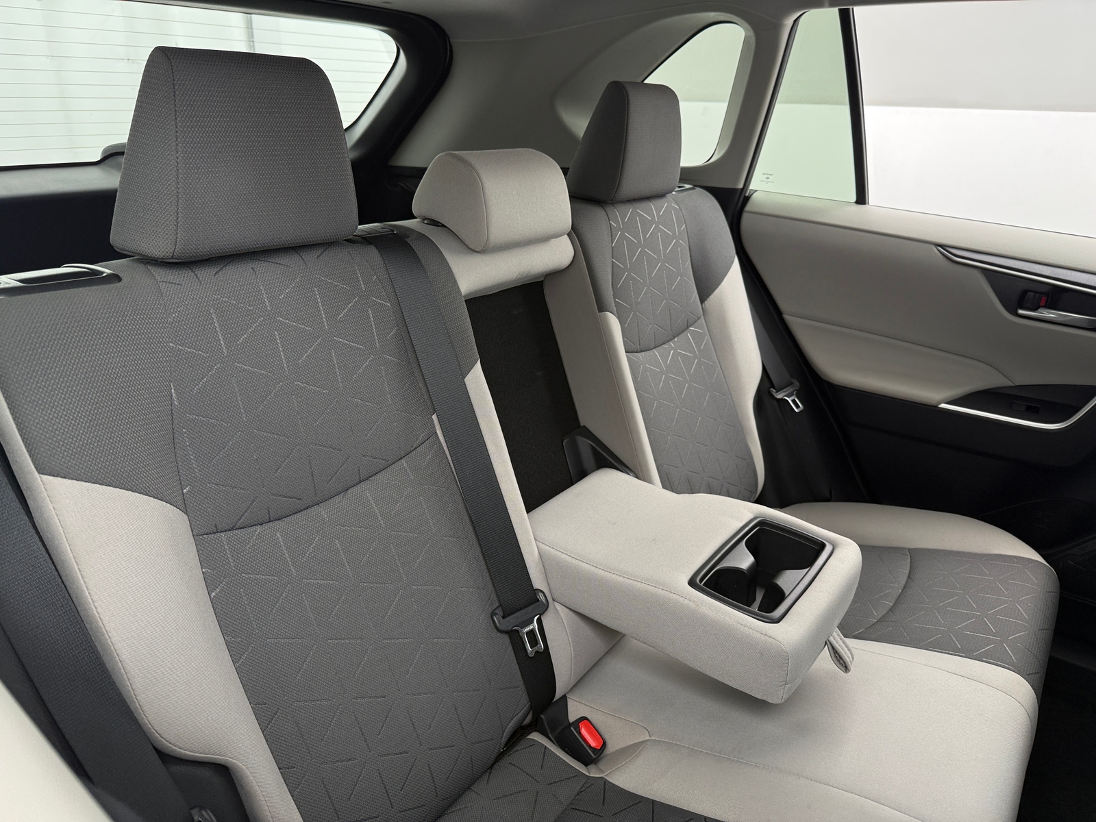 Thumbnail: 2021 Toyota RAV4 - 6