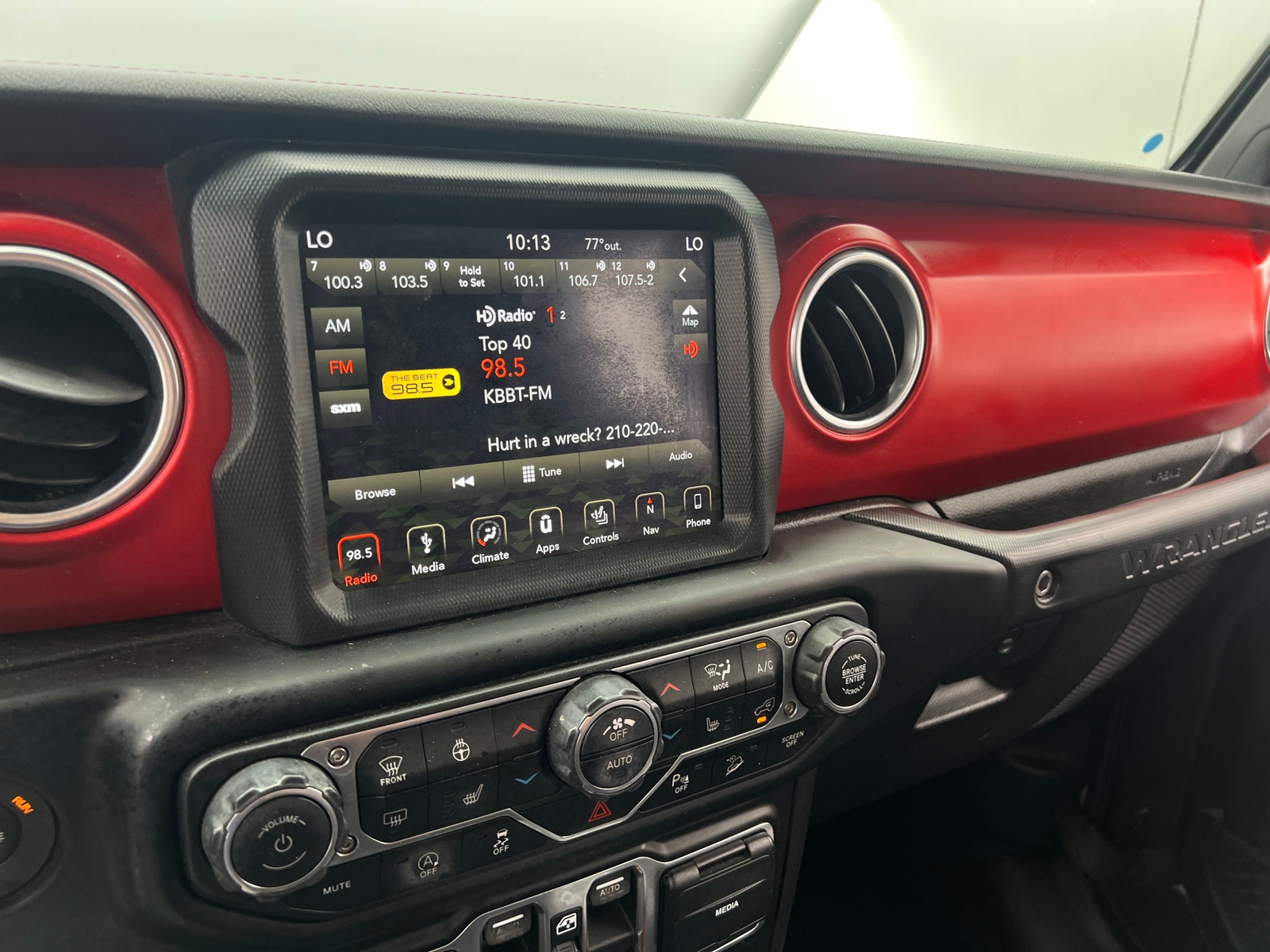 Thumbnail: 2019 Jeep Wrangler - 4