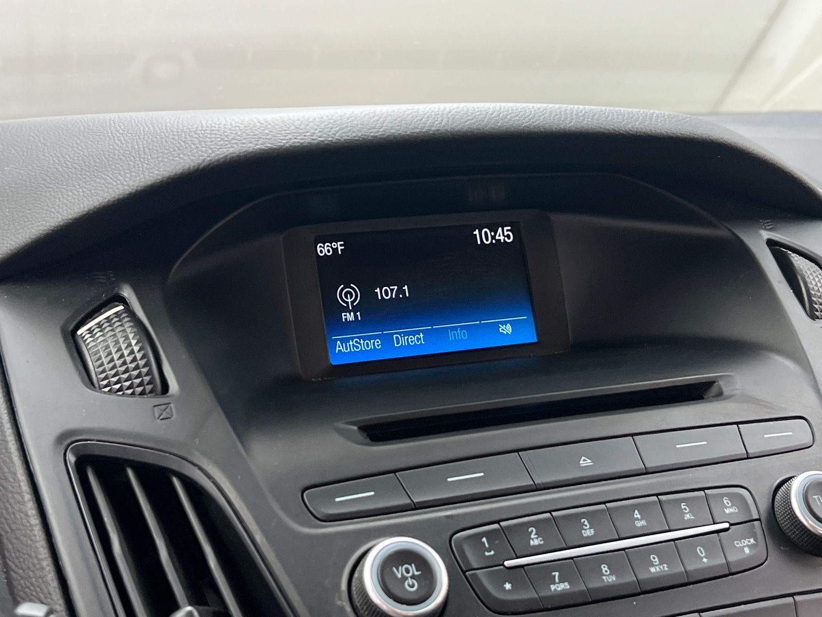 Thumbnail: 2016 Ford Focus - 4