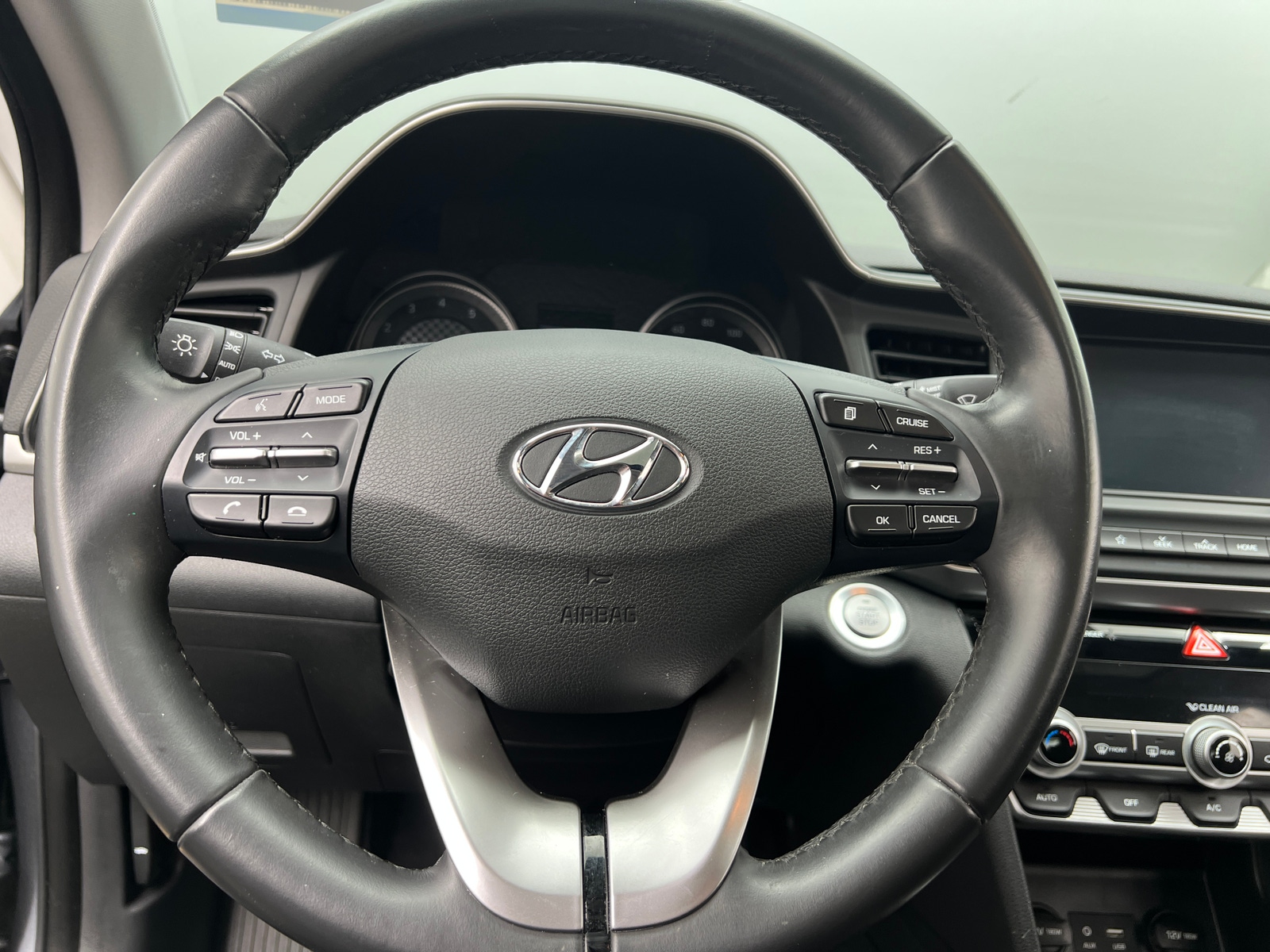 Thumbnail: 2019 Hyundai Elantra - 5
