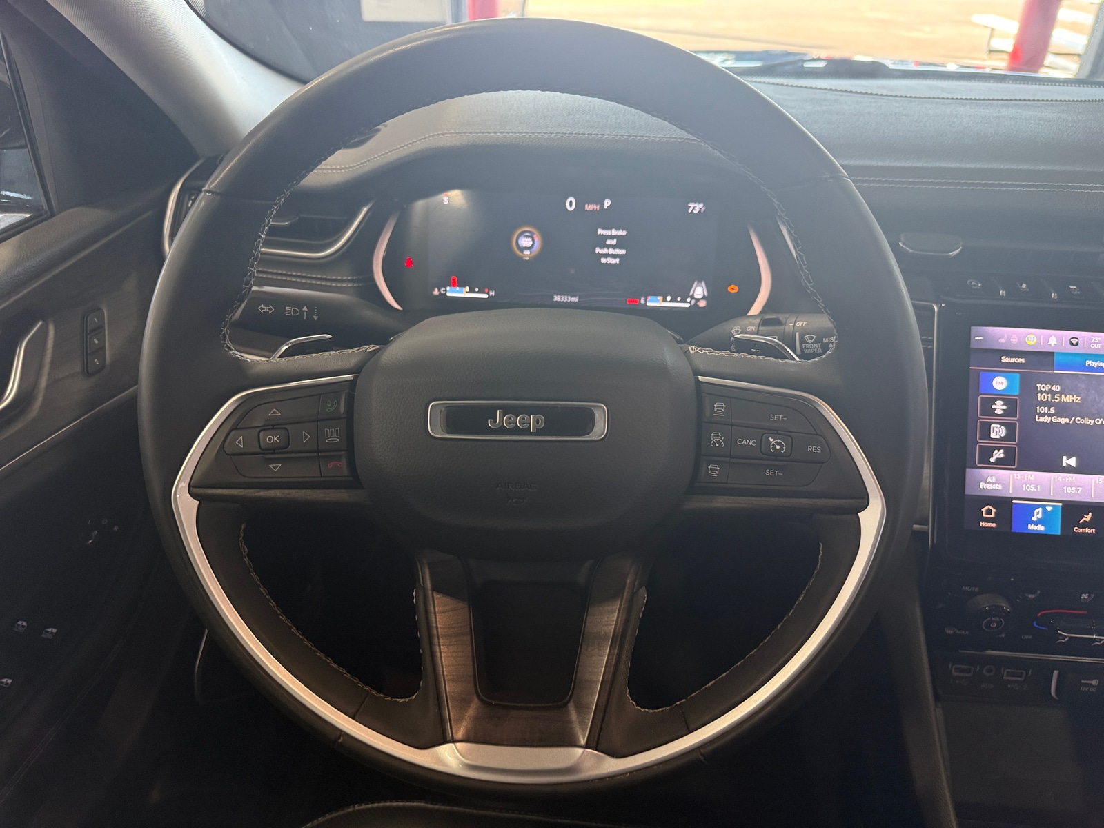 Thumbnail: 2023 Jeep Grand Cherokee L - 4