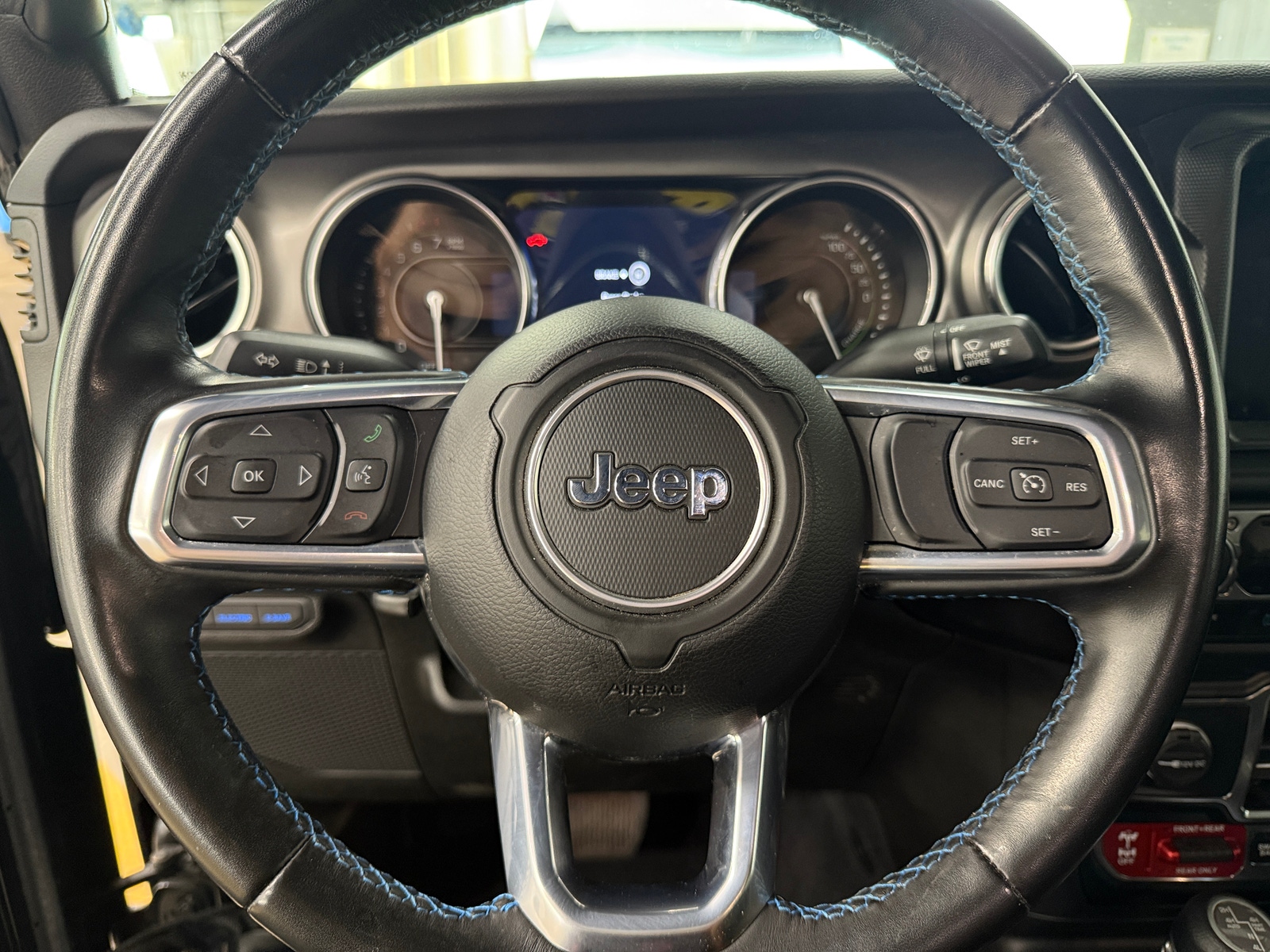 Thumbnail: 2022 Jeep Wrangler - 5