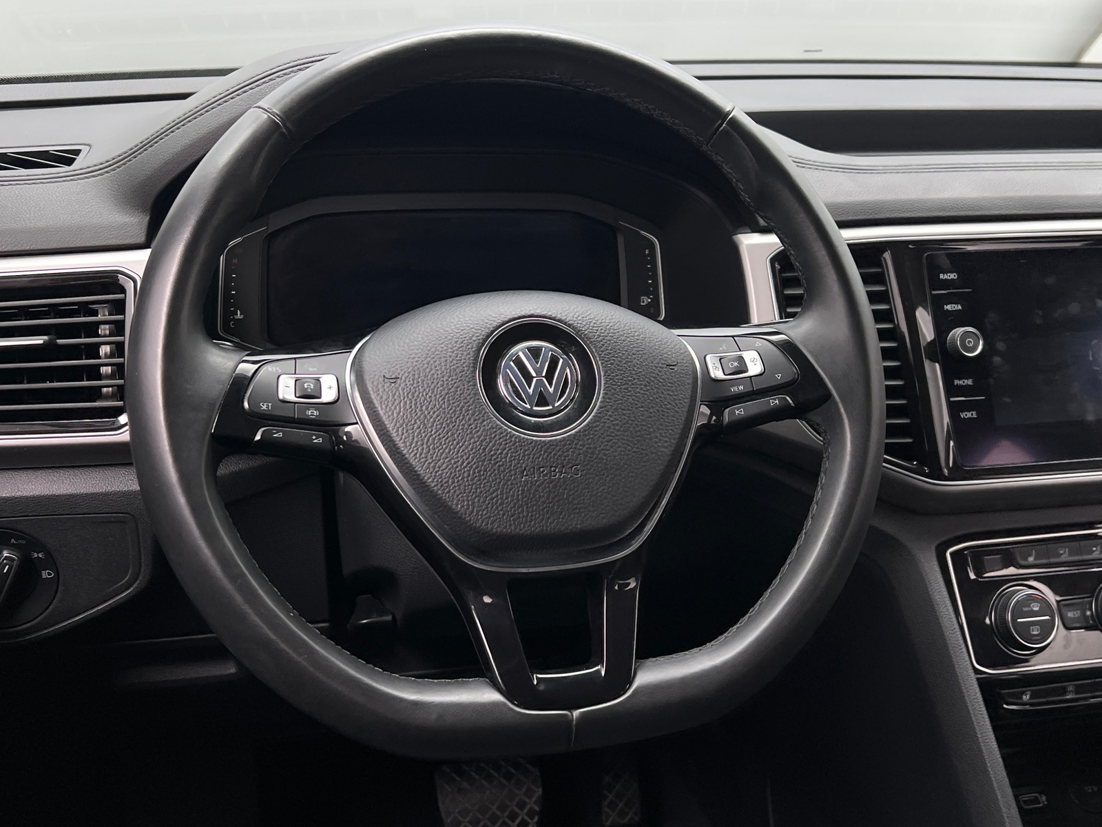 Thumbnail: 2019 Volkswagen Atlas - 4