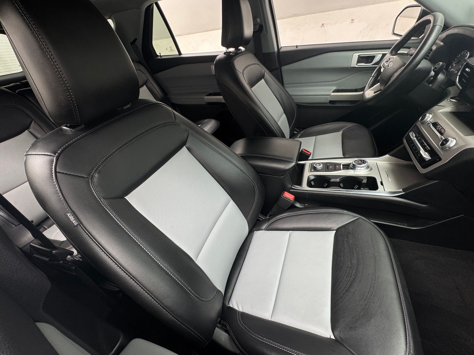 Thumbnail: 2022 Ford Explorer - 2