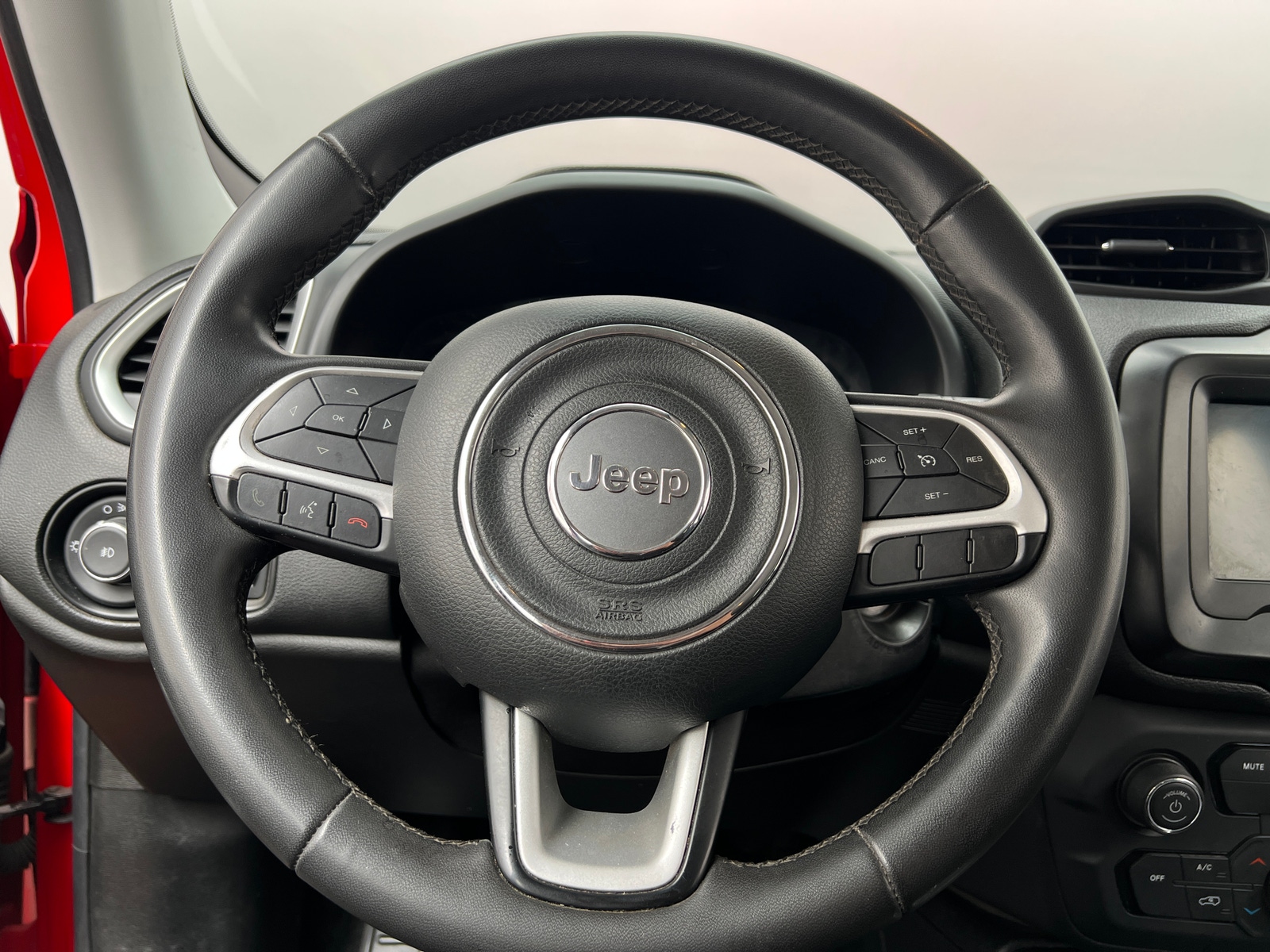 Thumbnail: 2018 Jeep Renegade - 5