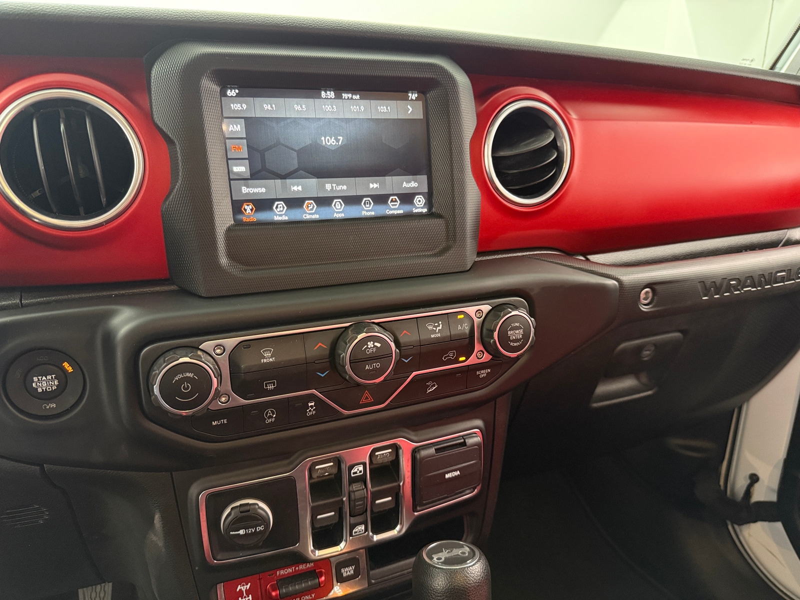 Thumbnail: 2019 Jeep Wrangler - 4