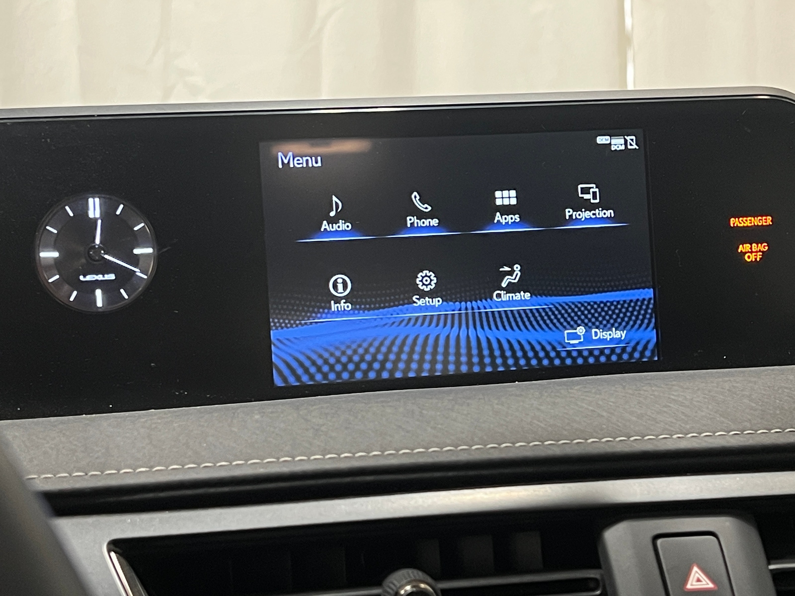 Thumbnail: 2019 Lexus UX - 3