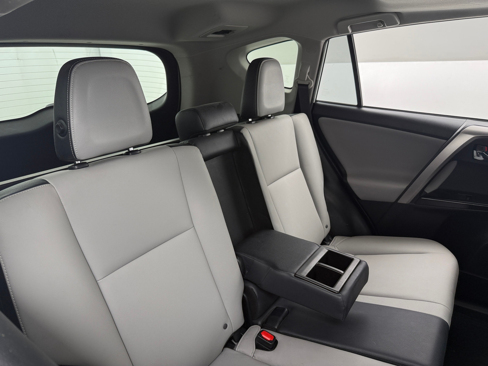 Thumbnail: 2017 Toyota RAV4 - 5