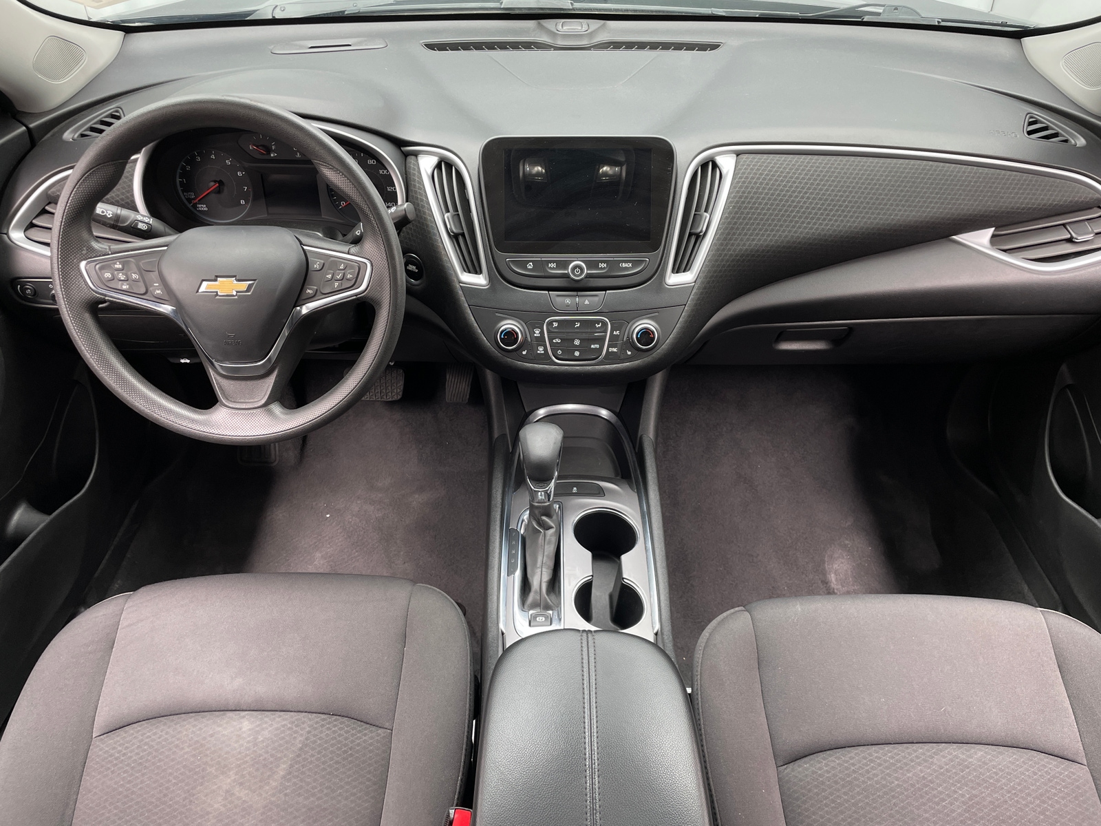 Thumbnail: 2023 Chevrolet Malibu - 3