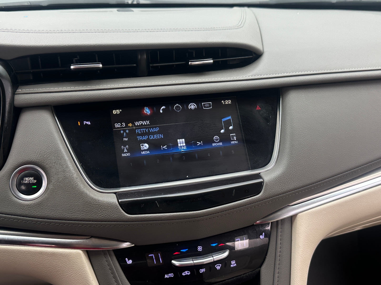 Thumbnail: 2019 Cadillac XT5 - 3
