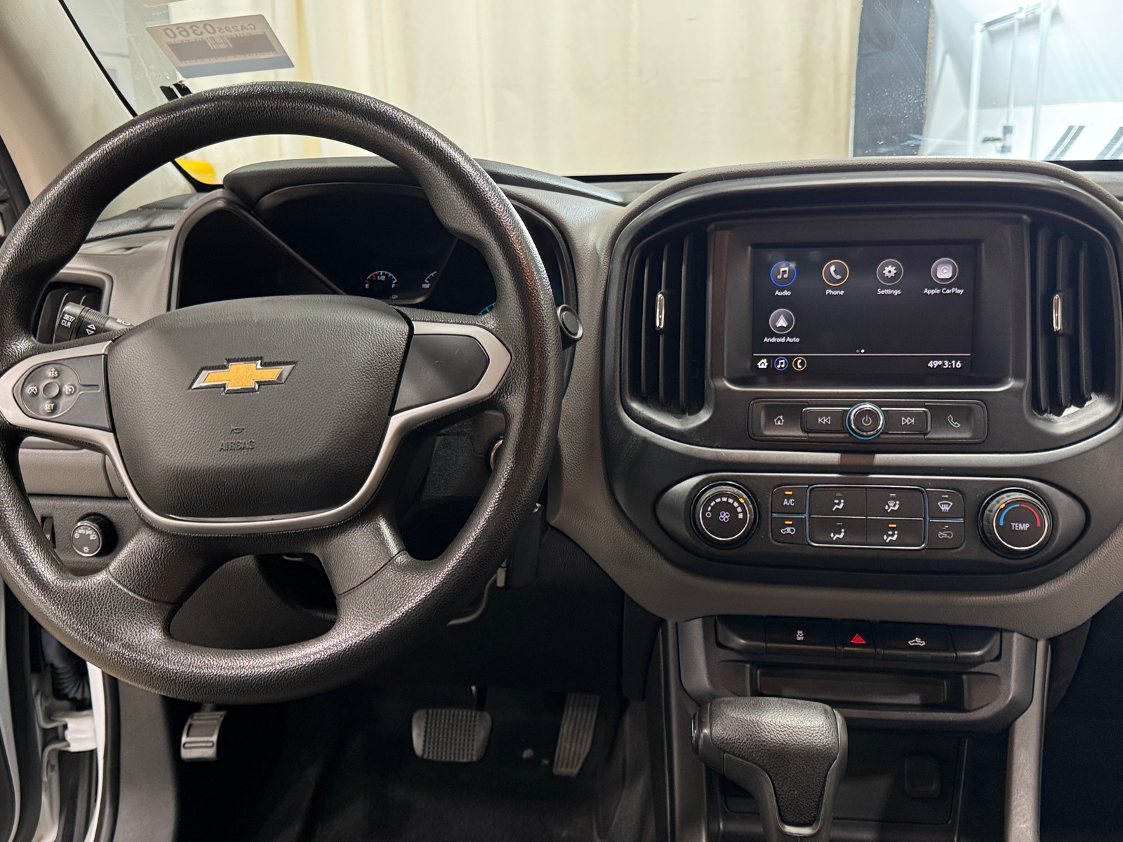 Thumbnail: 2020 Chevrolet Colorado - 3