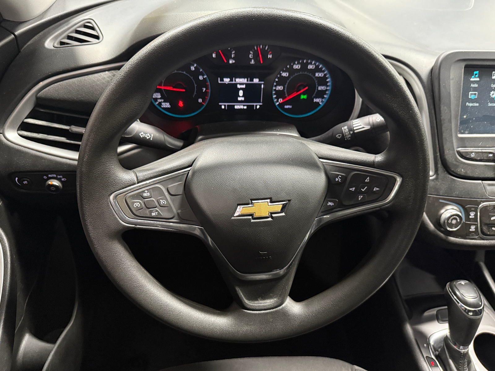 Thumbnail: 2018 Chevrolet Malibu - 5