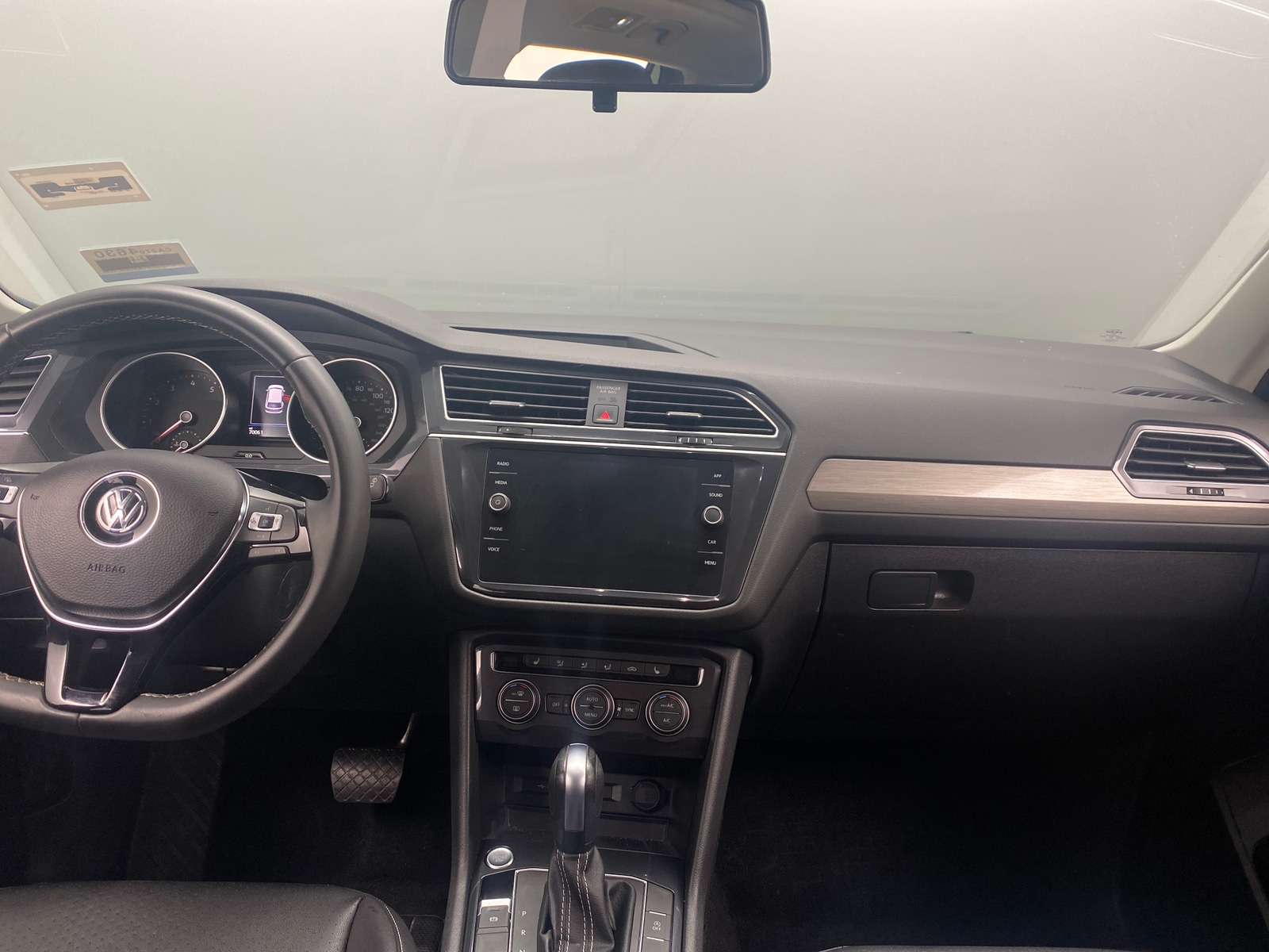 Thumbnail: 2021 Volkswagen Tiguan - 2