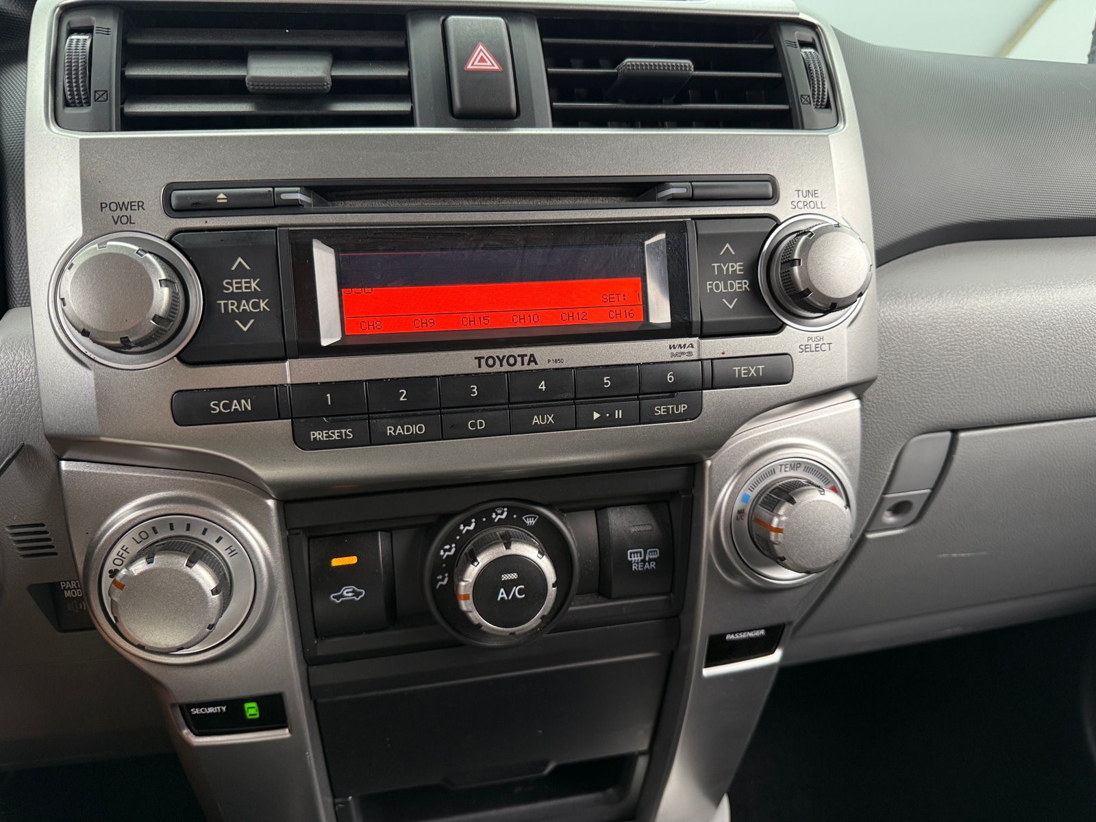 Thumbnail: 2010 Toyota 4Runner - 4