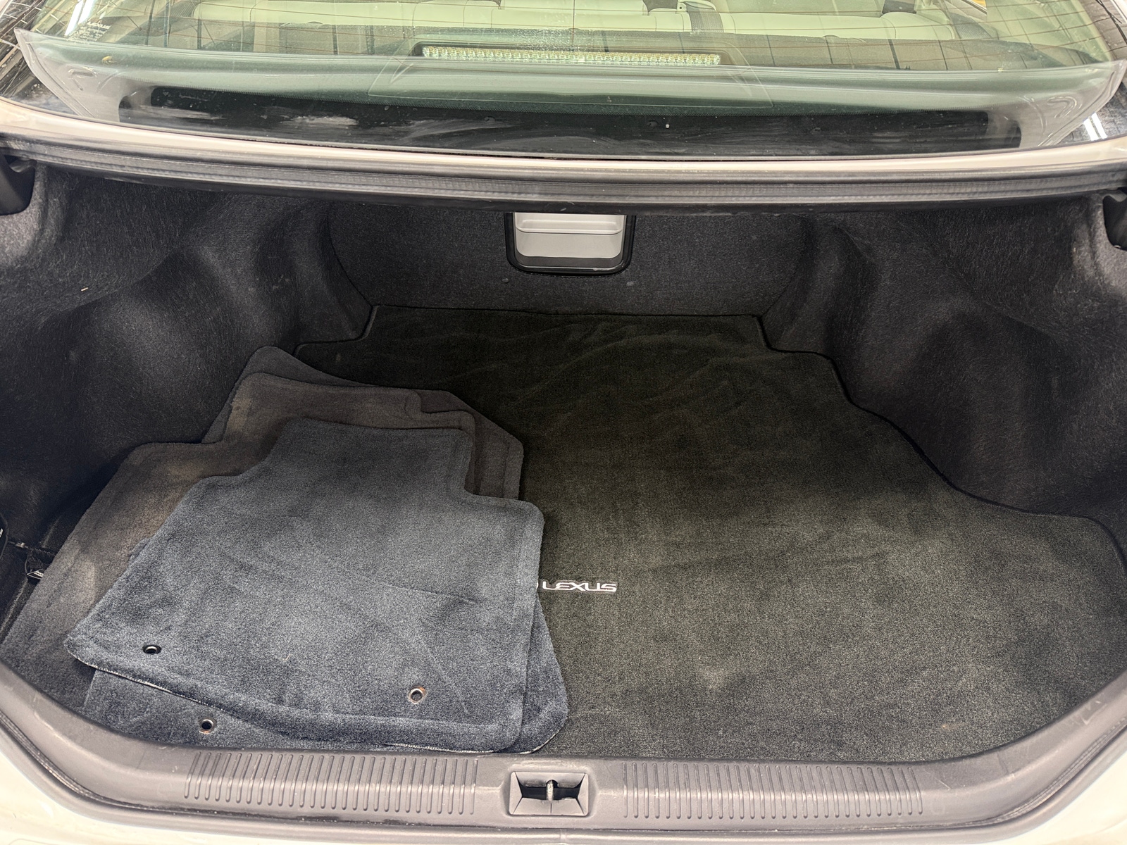 Thumbnail: 2010 Lexus ES - 6