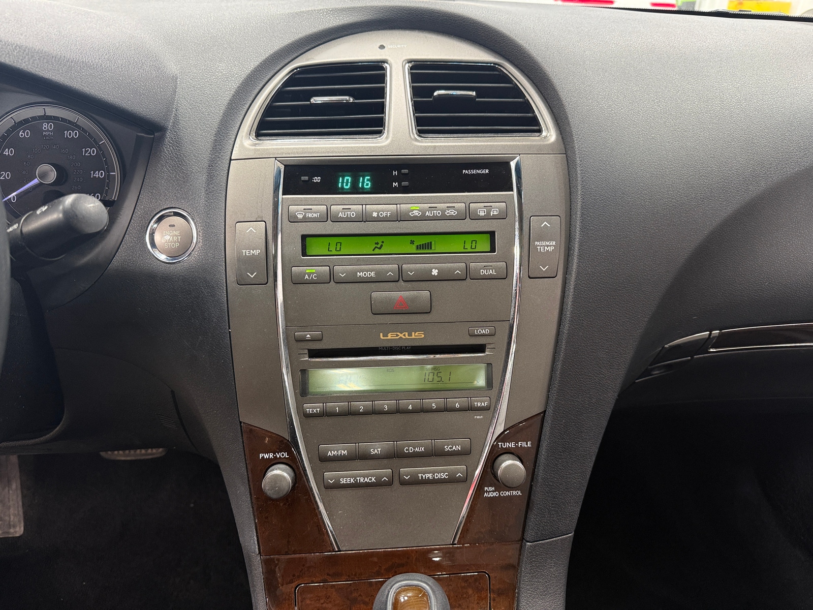 Thumbnail: 2010 Lexus ES - 3